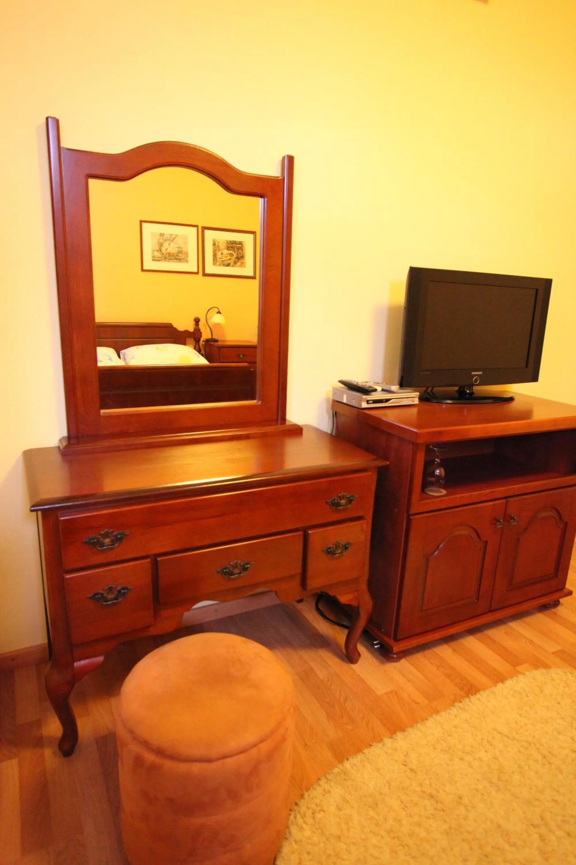 Decorative detail in Hotel Laguna