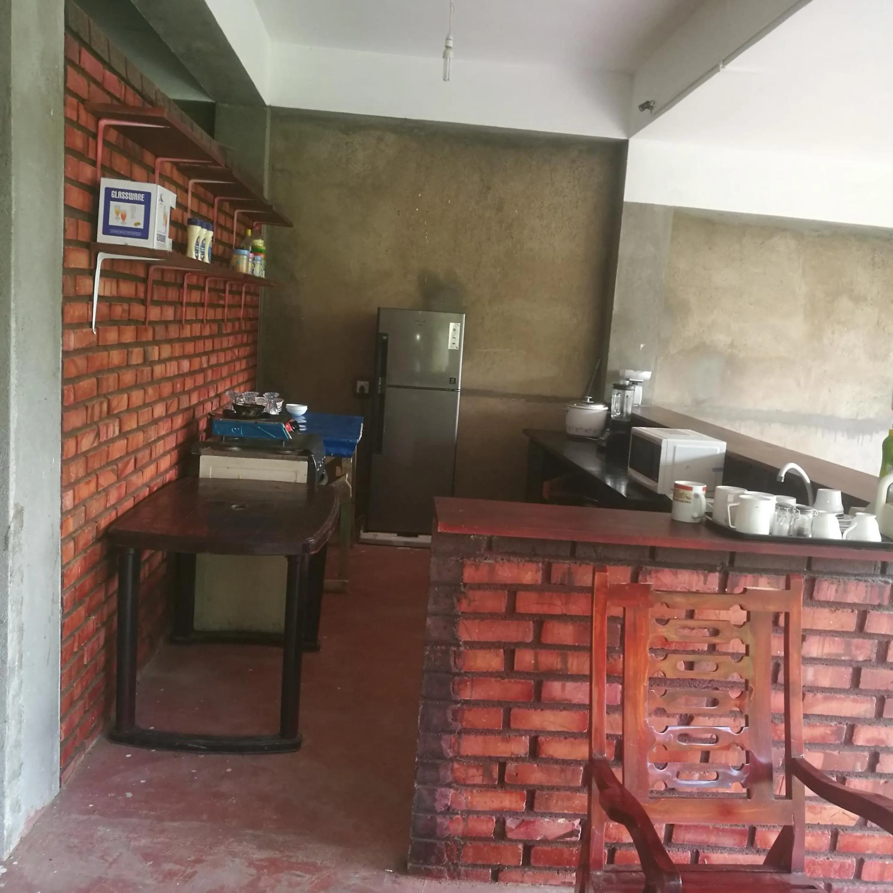 Restaurant/places to eat in Viewfront Ella