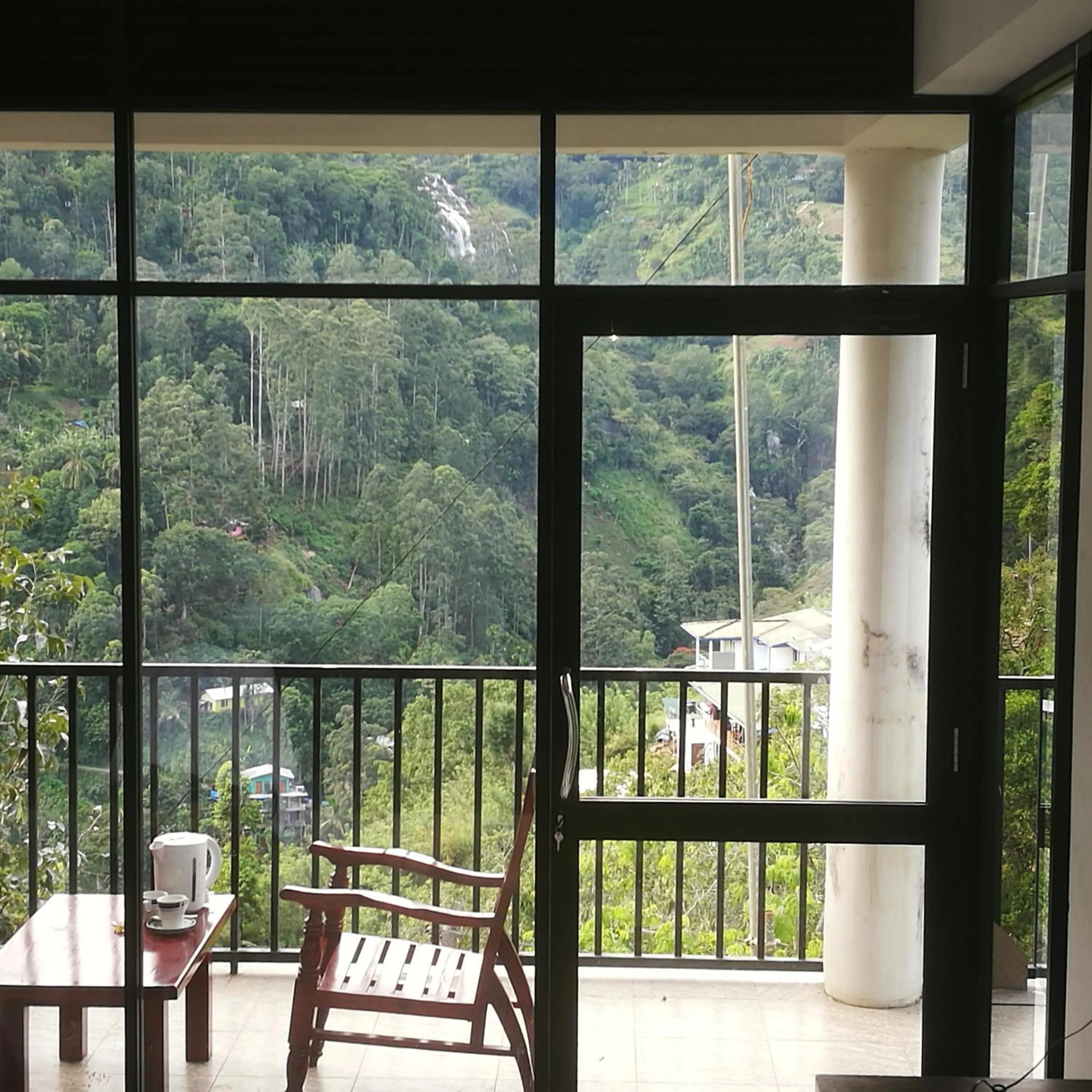 Mountain view in Viewfront Ella