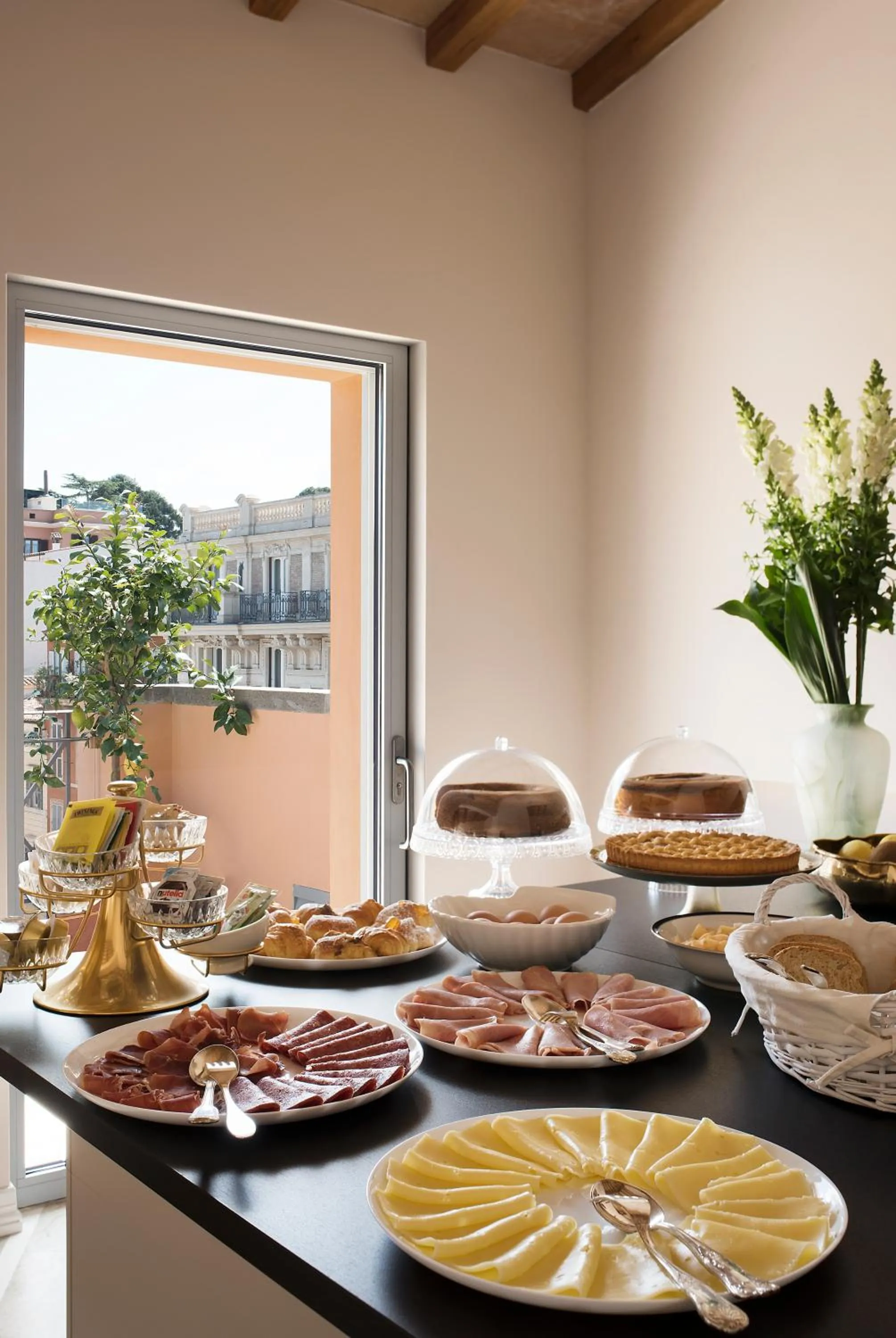 City view in Palazzo Caruso