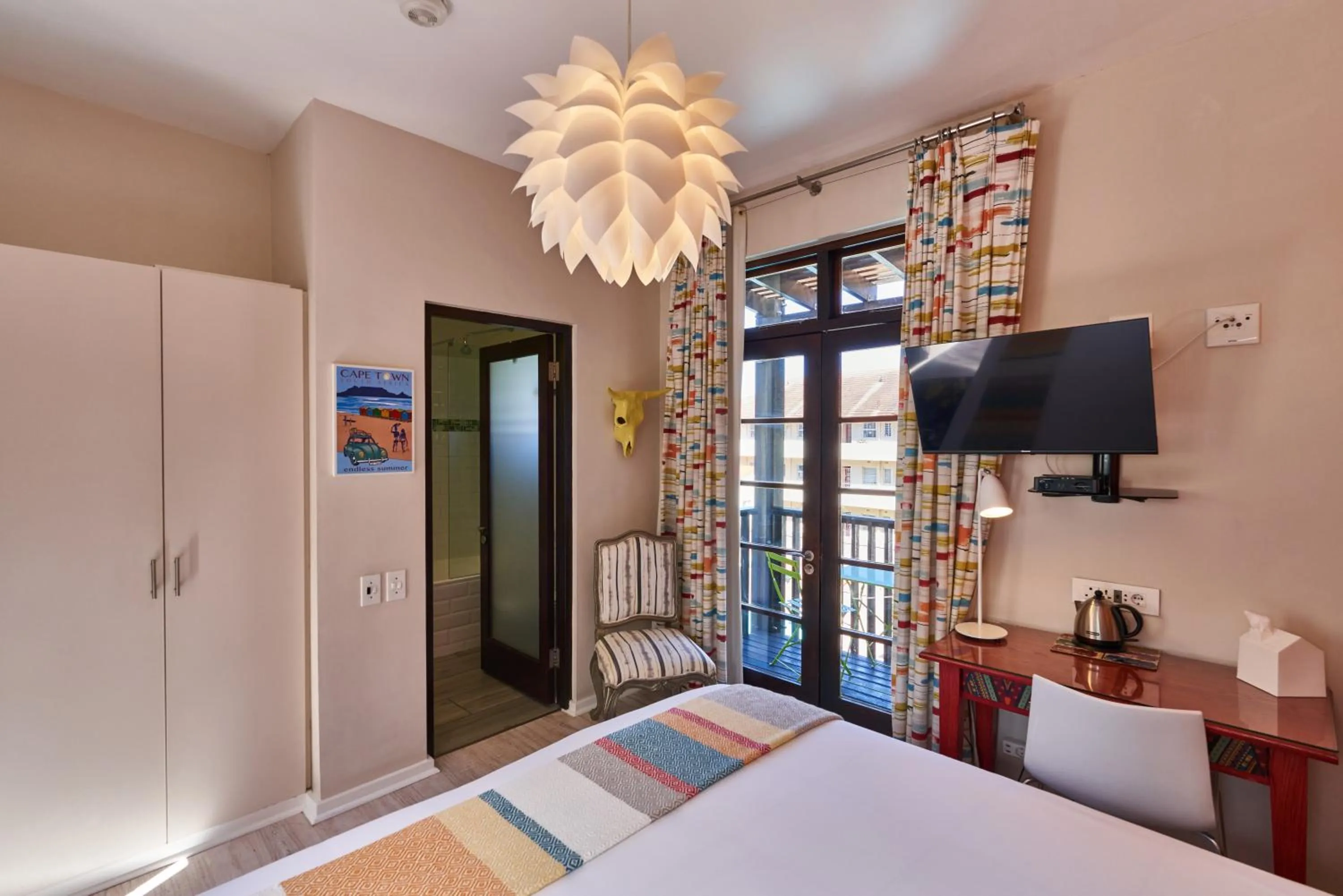 Bedroom, Bed in Derwent House