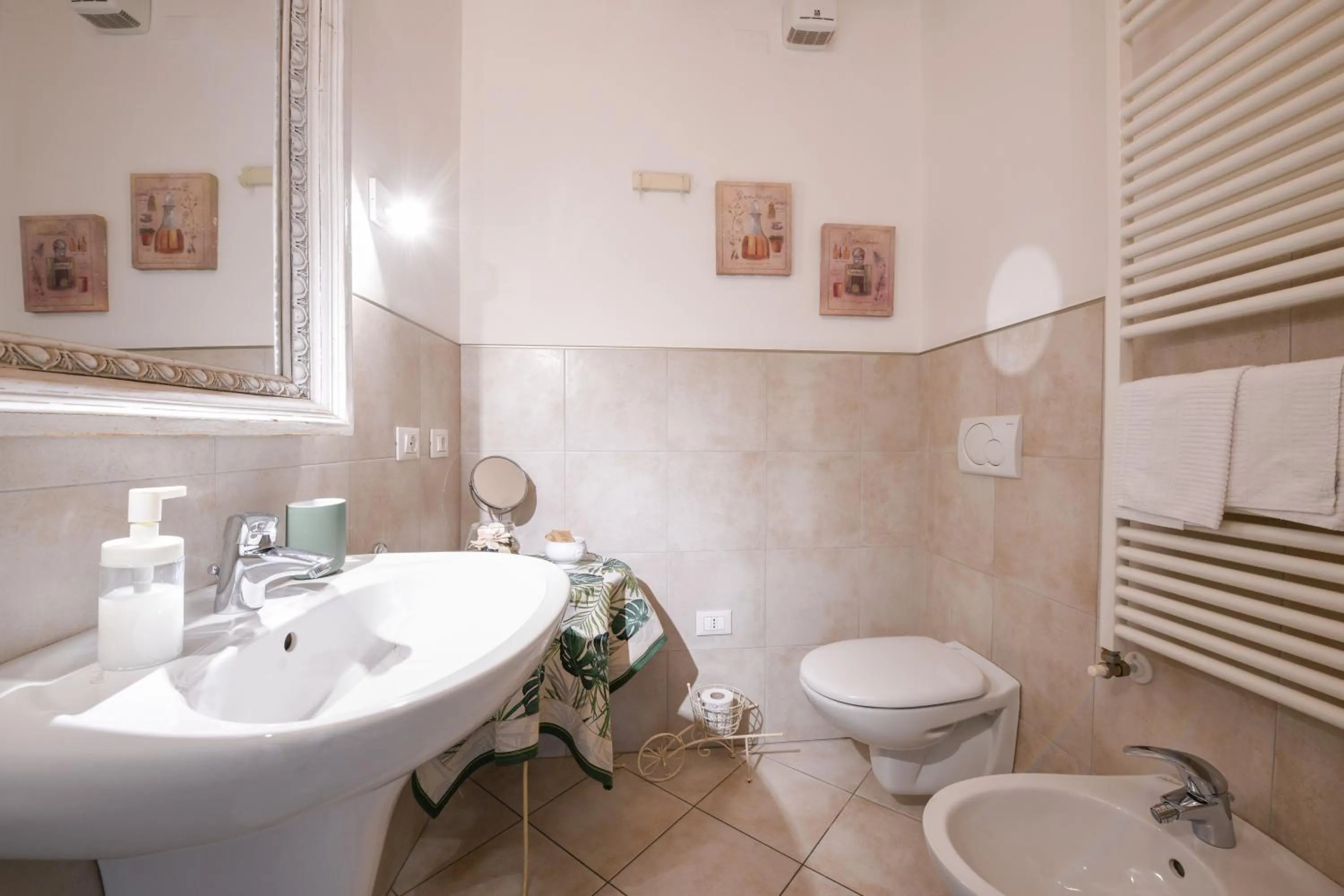 Bathroom in Le Rêve - Lake view rooms