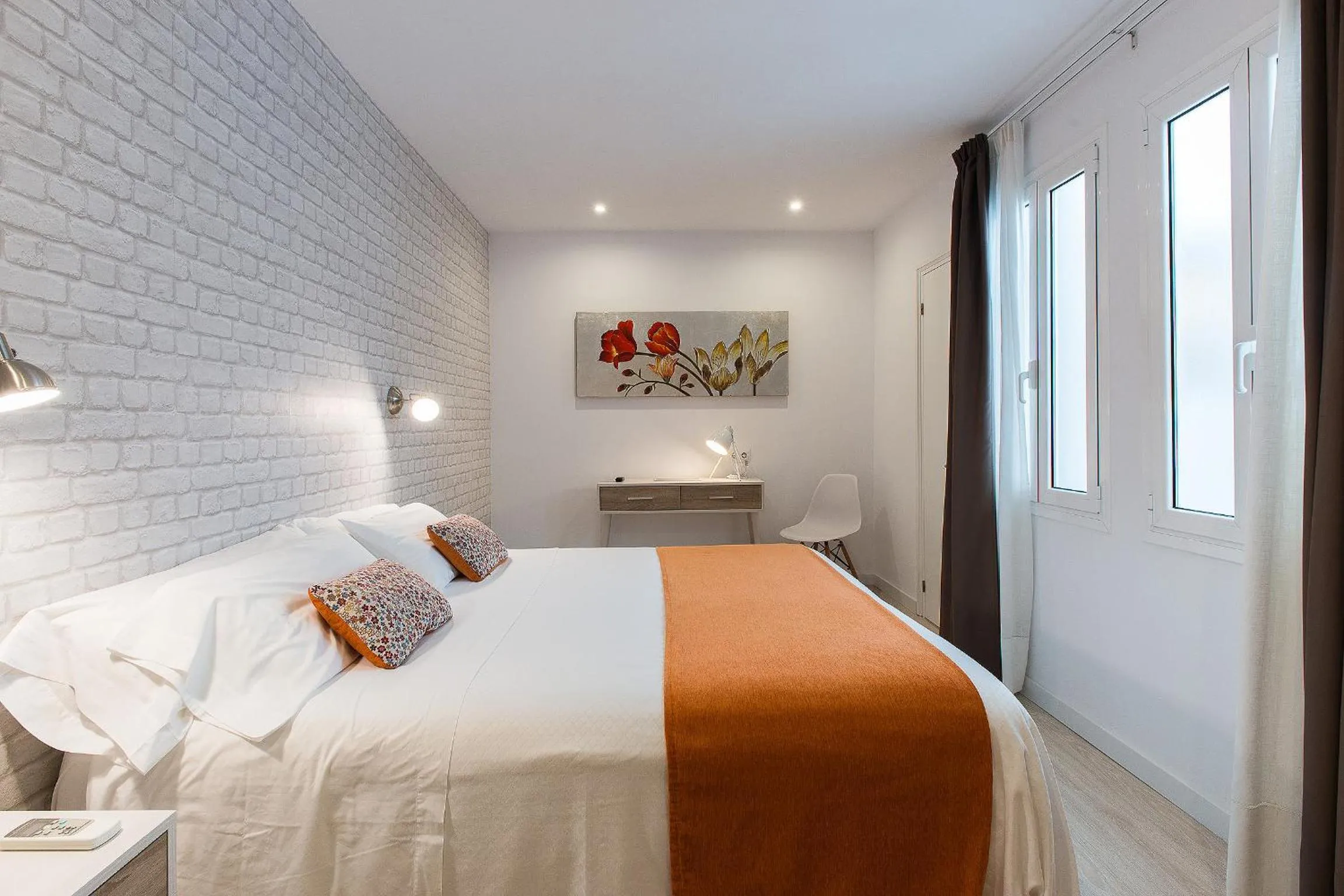 Photo of the whole room, Bed in Hostal Menurka