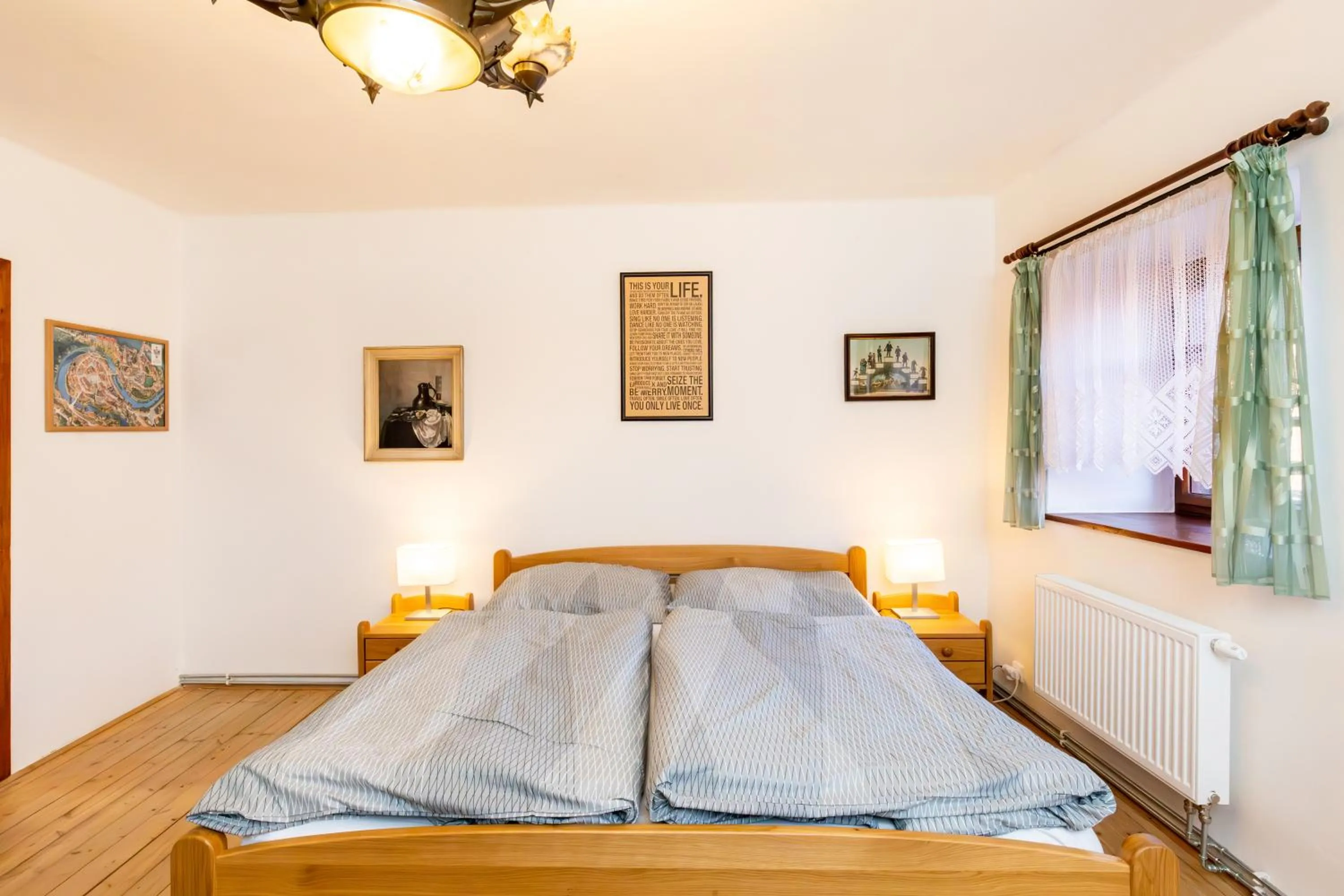 Living room, Bed in Pension Nostalgie - Minihotel