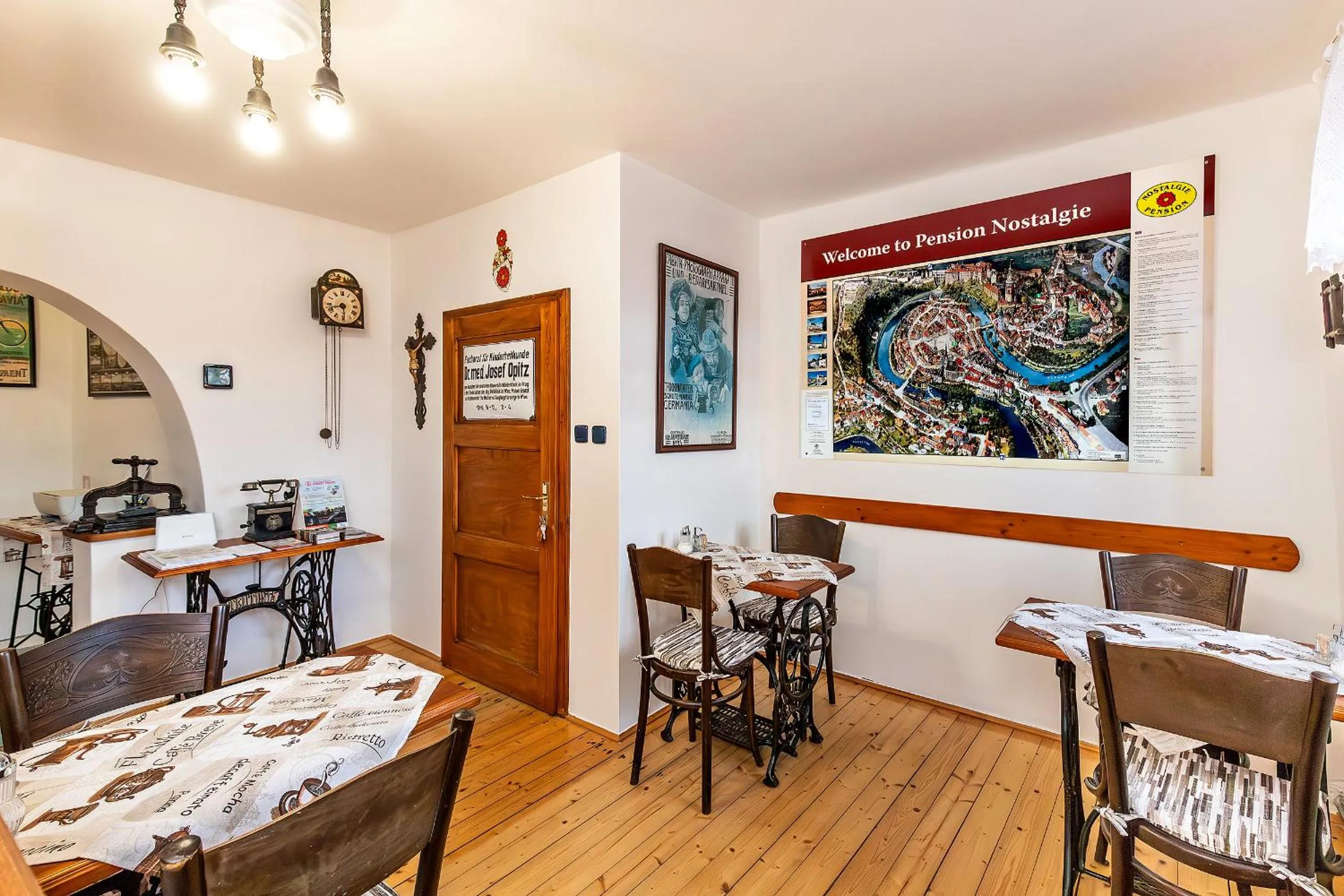 Communal kitchen in Pension Nostalgie - Minihotel