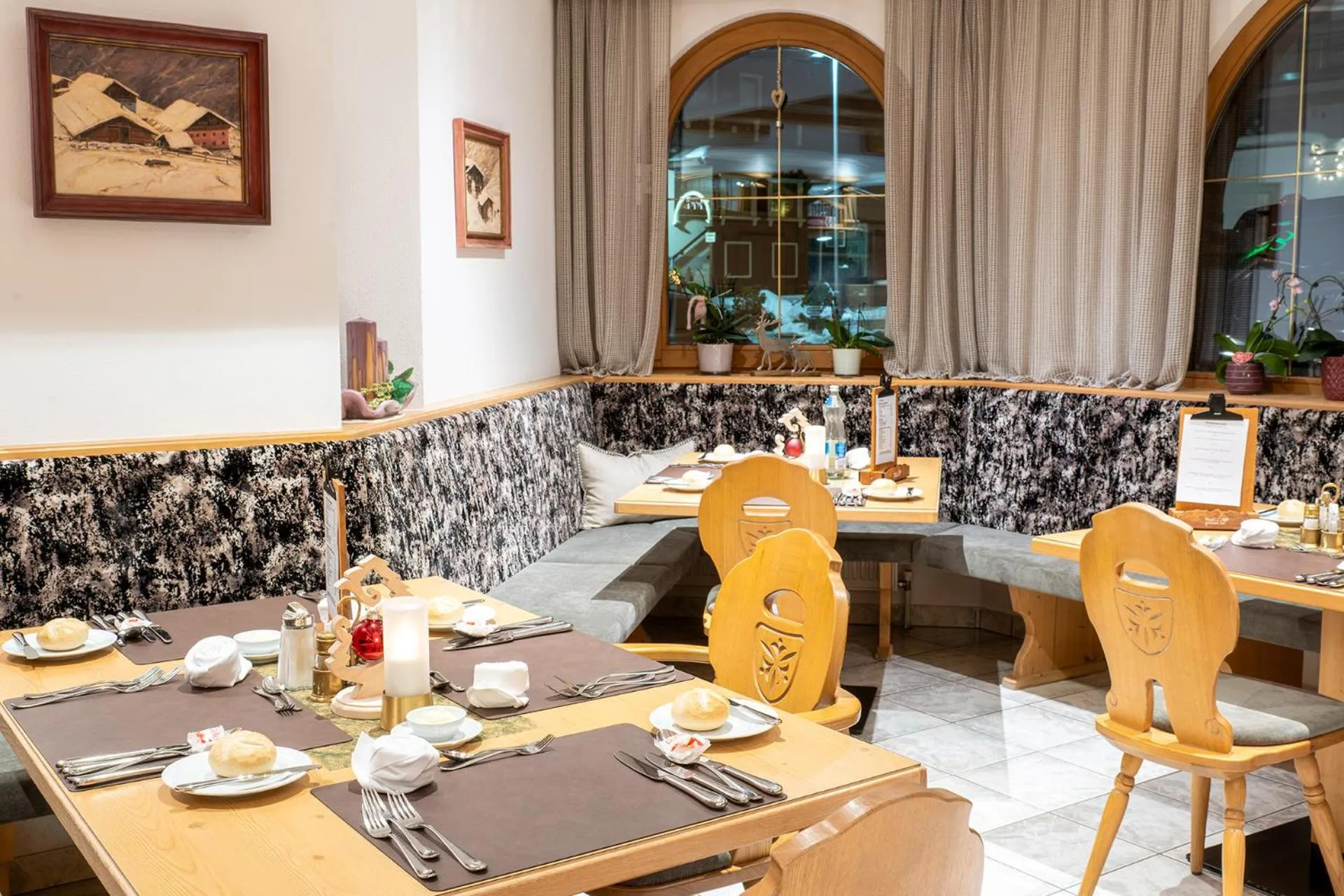 Restaurant/places to eat in Hotel zum grünen Tor