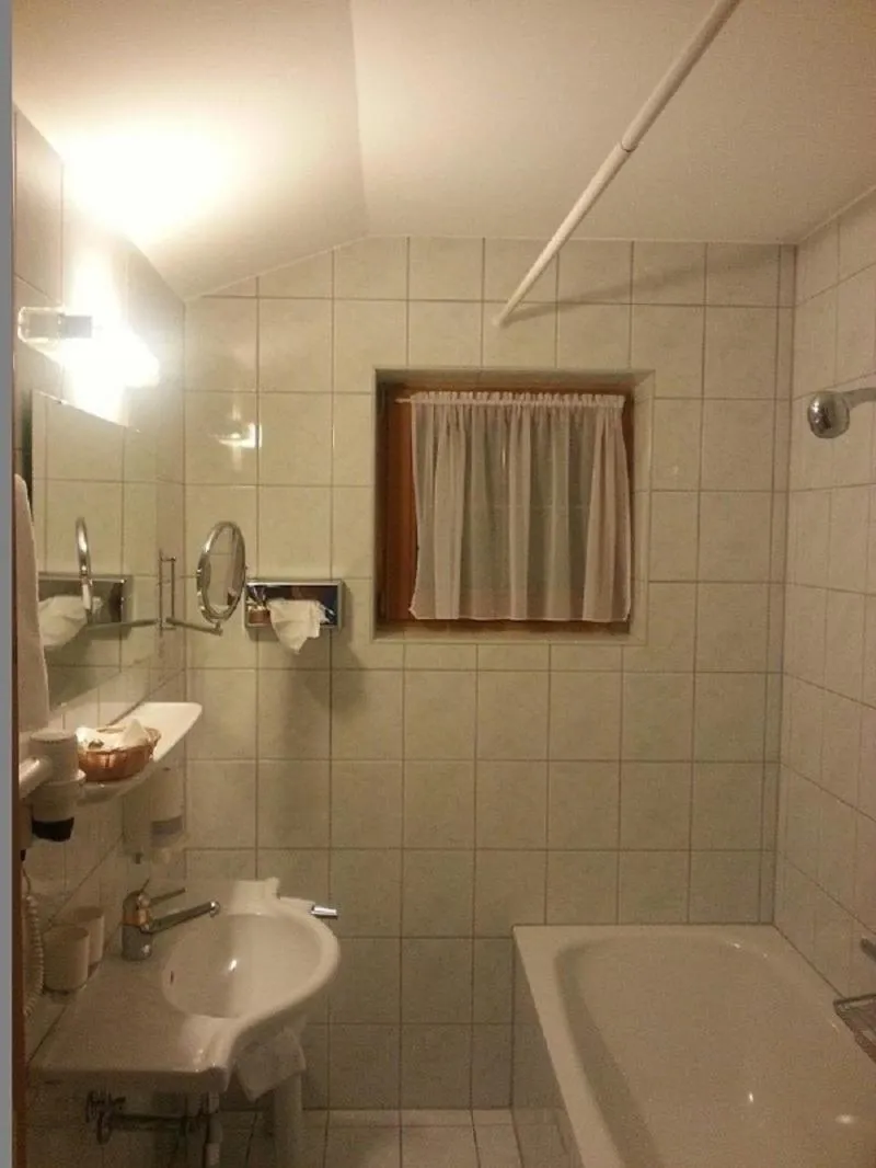 Bathroom in Hotel zum grünen Tor