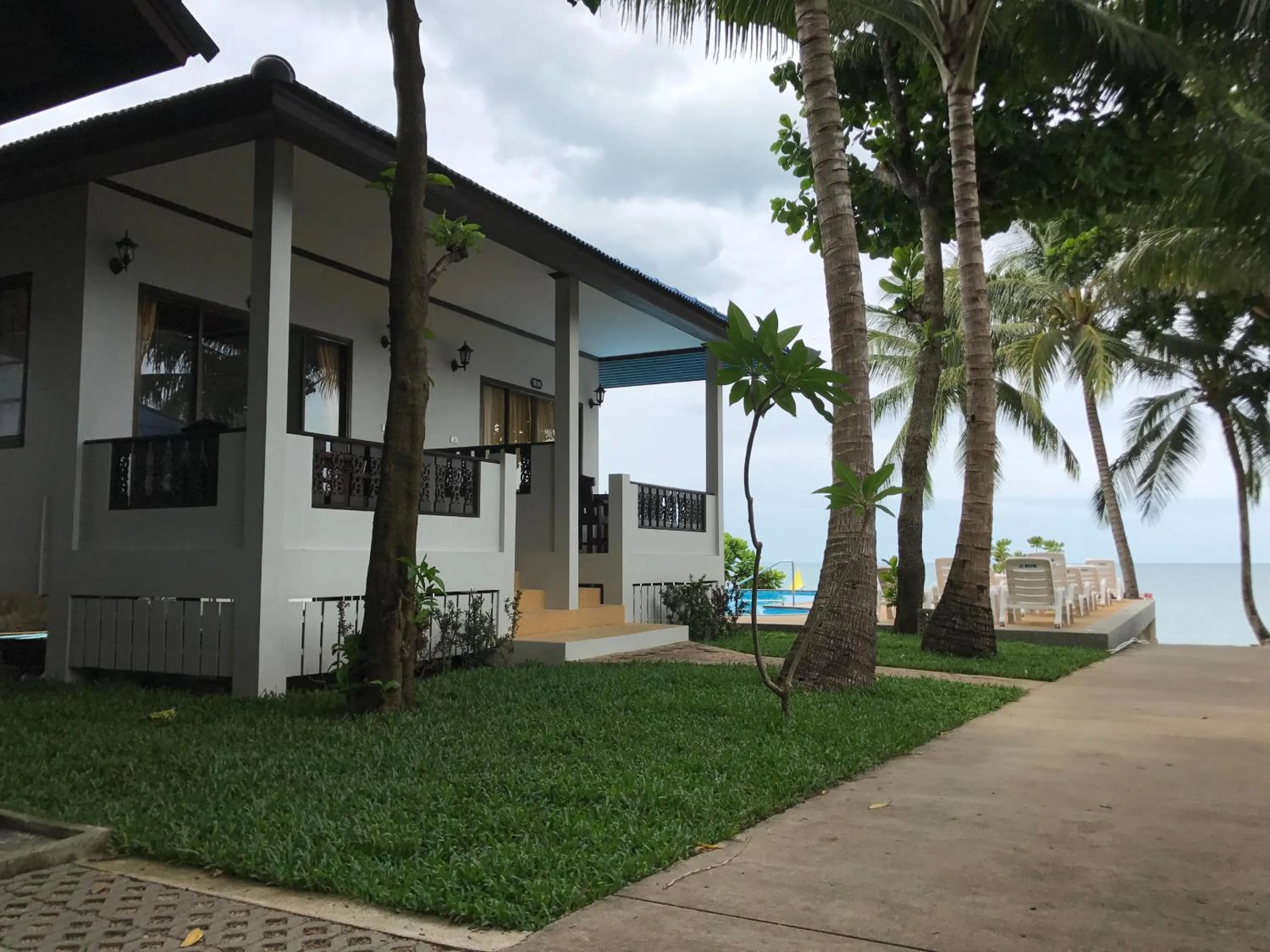 Property building in Marina Beach Resort - SHA Extra Plus