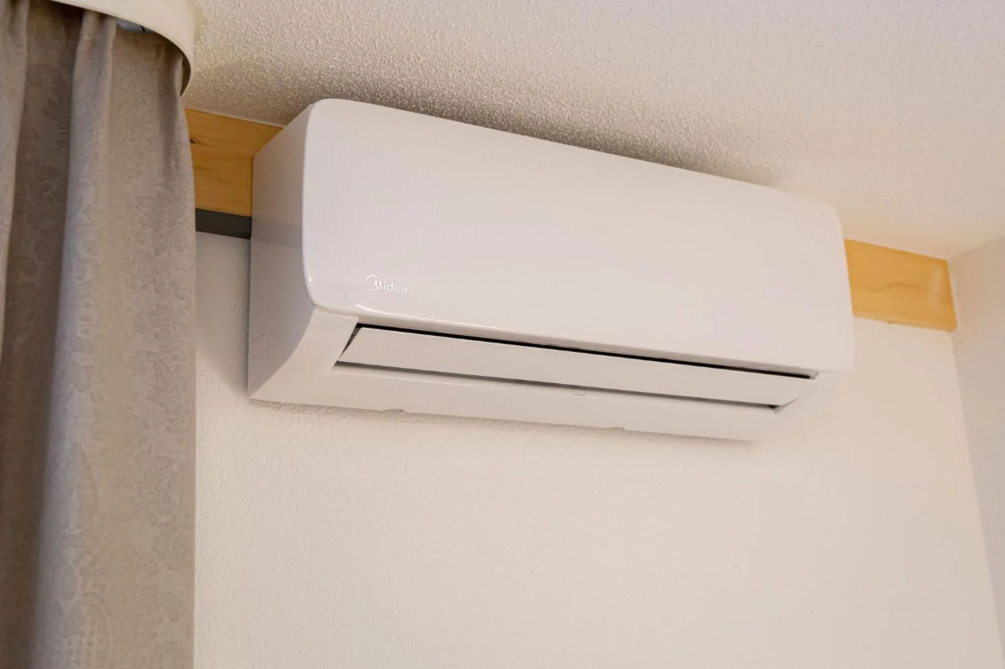 air conditioner in Hotel Olympica