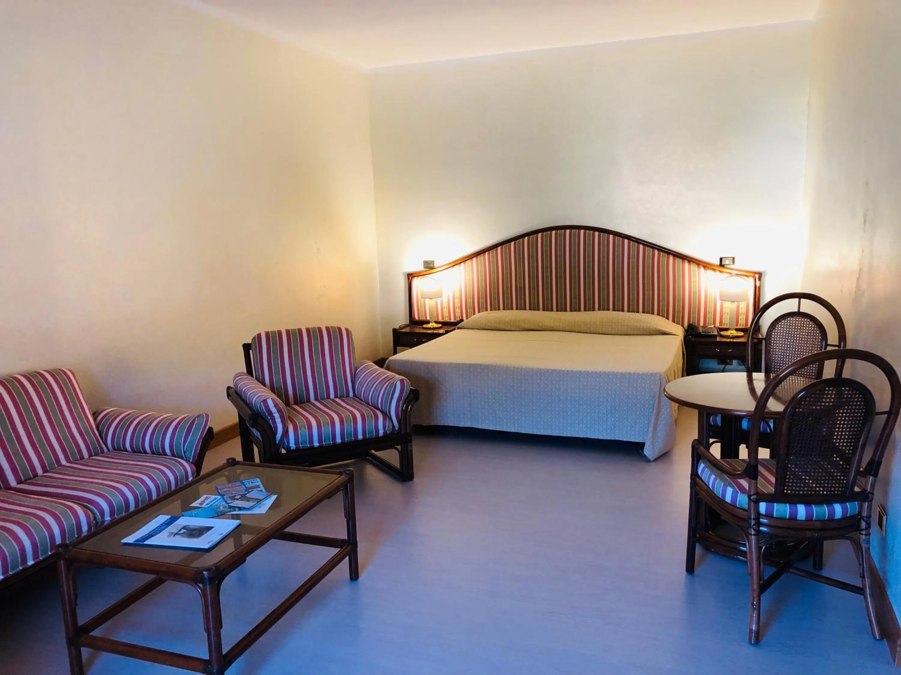 Bedroom, Bed in Arthotel Gabbiano Azzurro Due