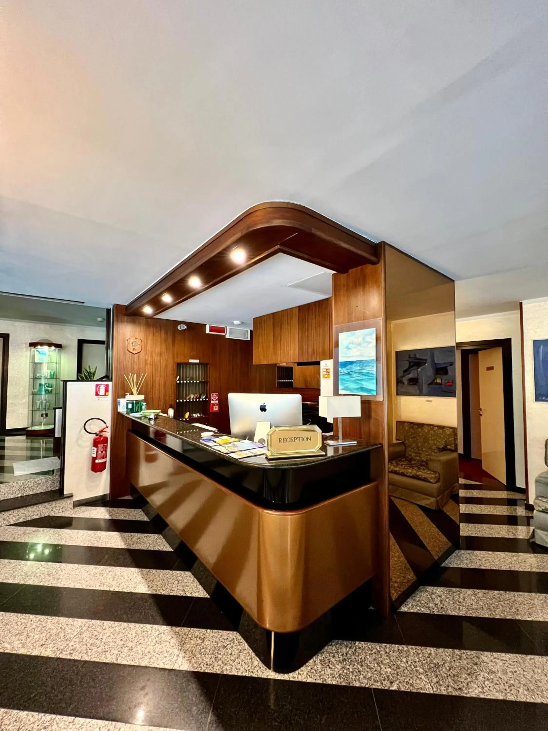 Lobby or reception in Arthotel Gabbiano Azzurro Due