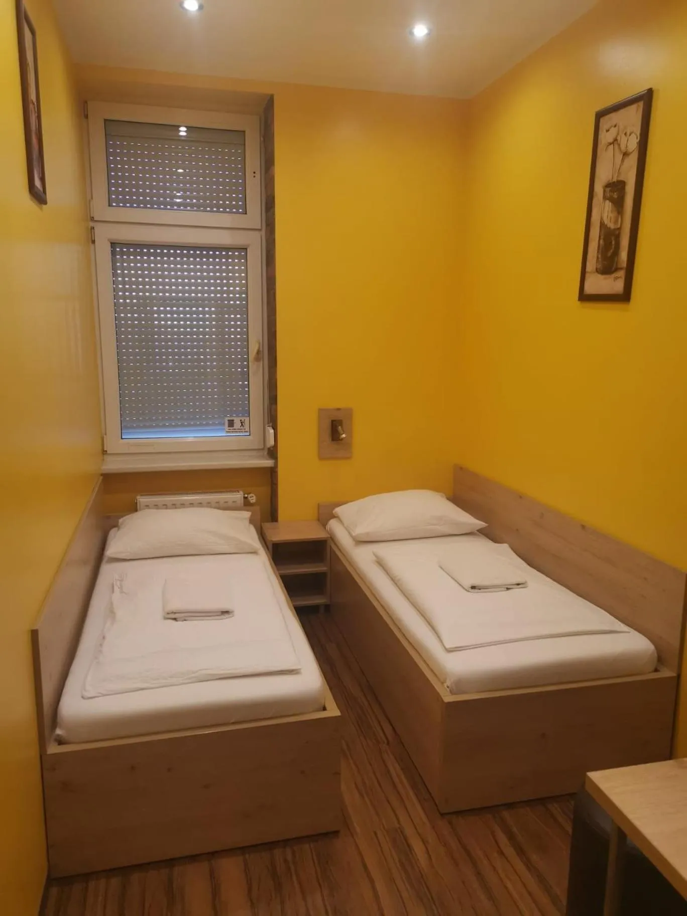 Bed in Do Step Inn Home - Hotel & Hostel