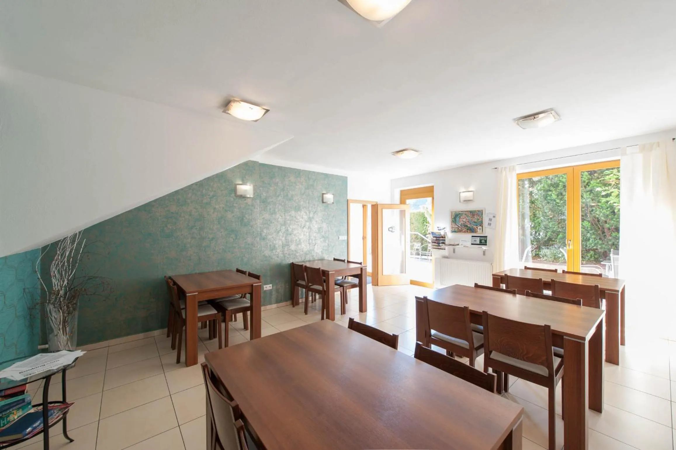 Communal lounge/ TV room in Hotel Garni Pod Skalkou