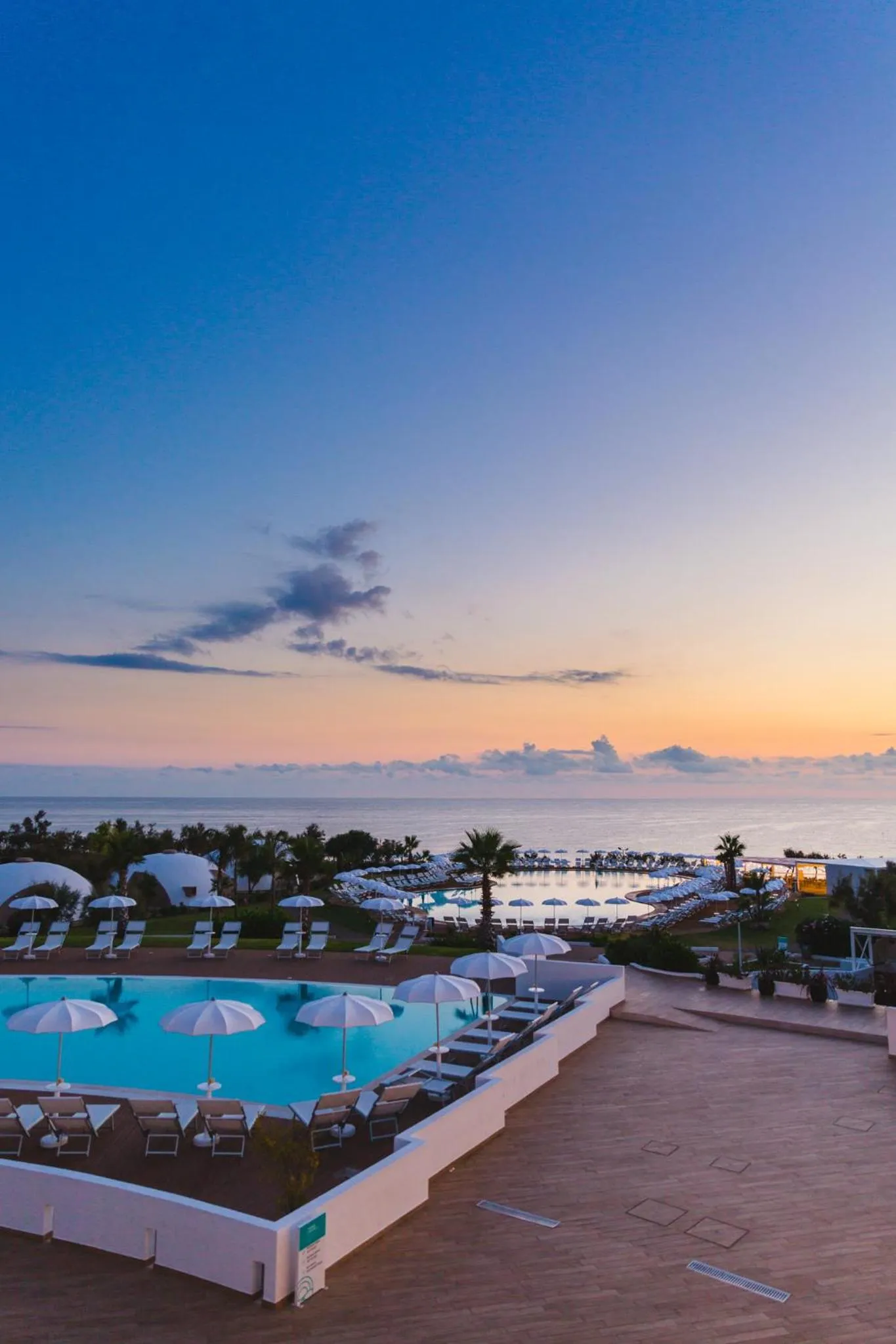 Property building in Torre Cintola Greenblu Sea Emotions