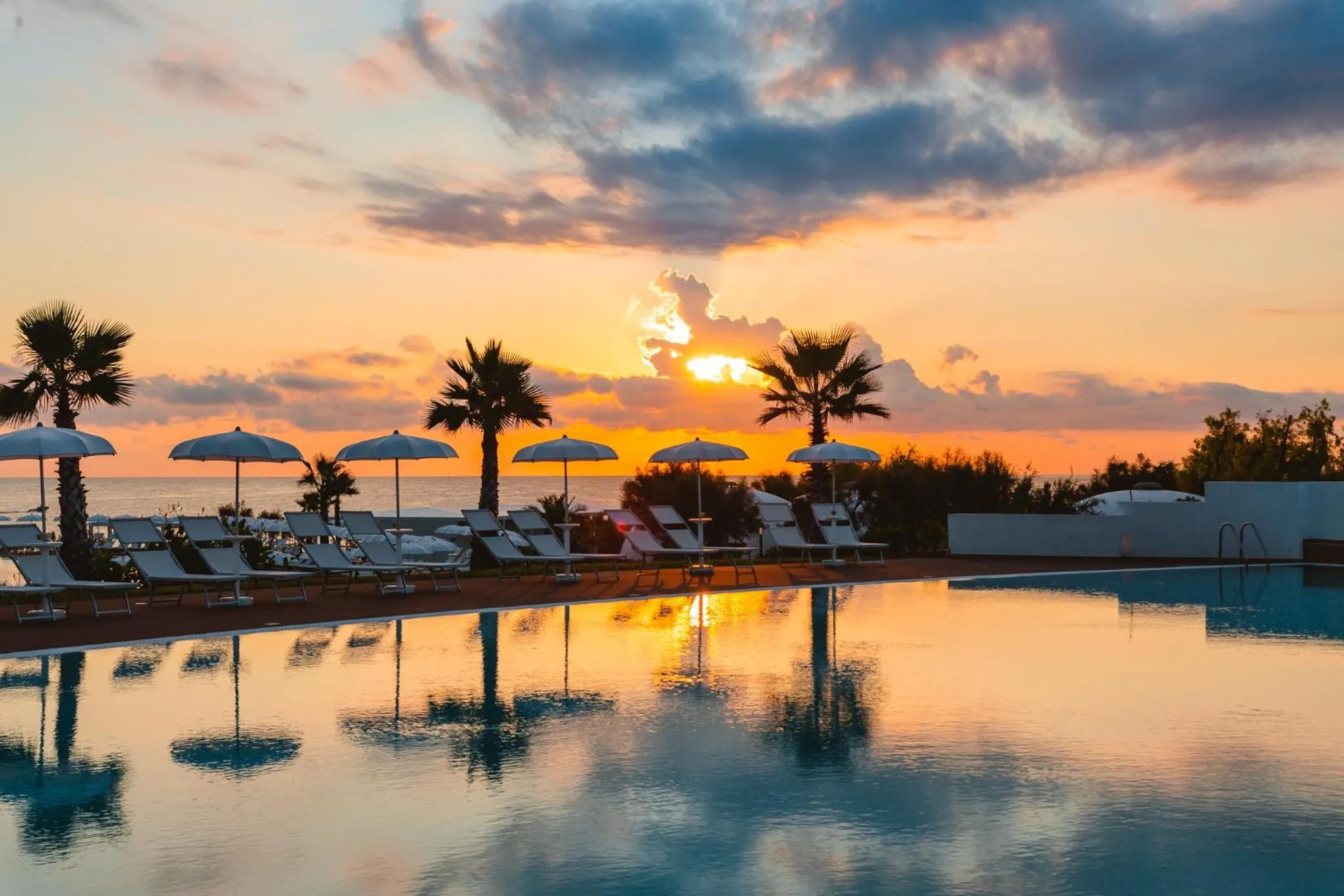 Property building in Torre Cintola Greenblu Sea Emotions