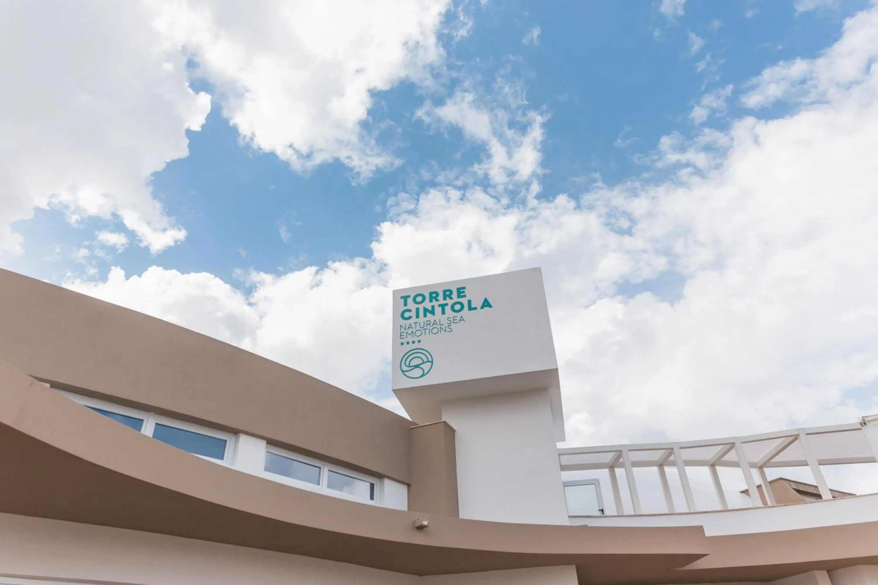 Property building in Torre Cintola Greenblu Sea Emotions