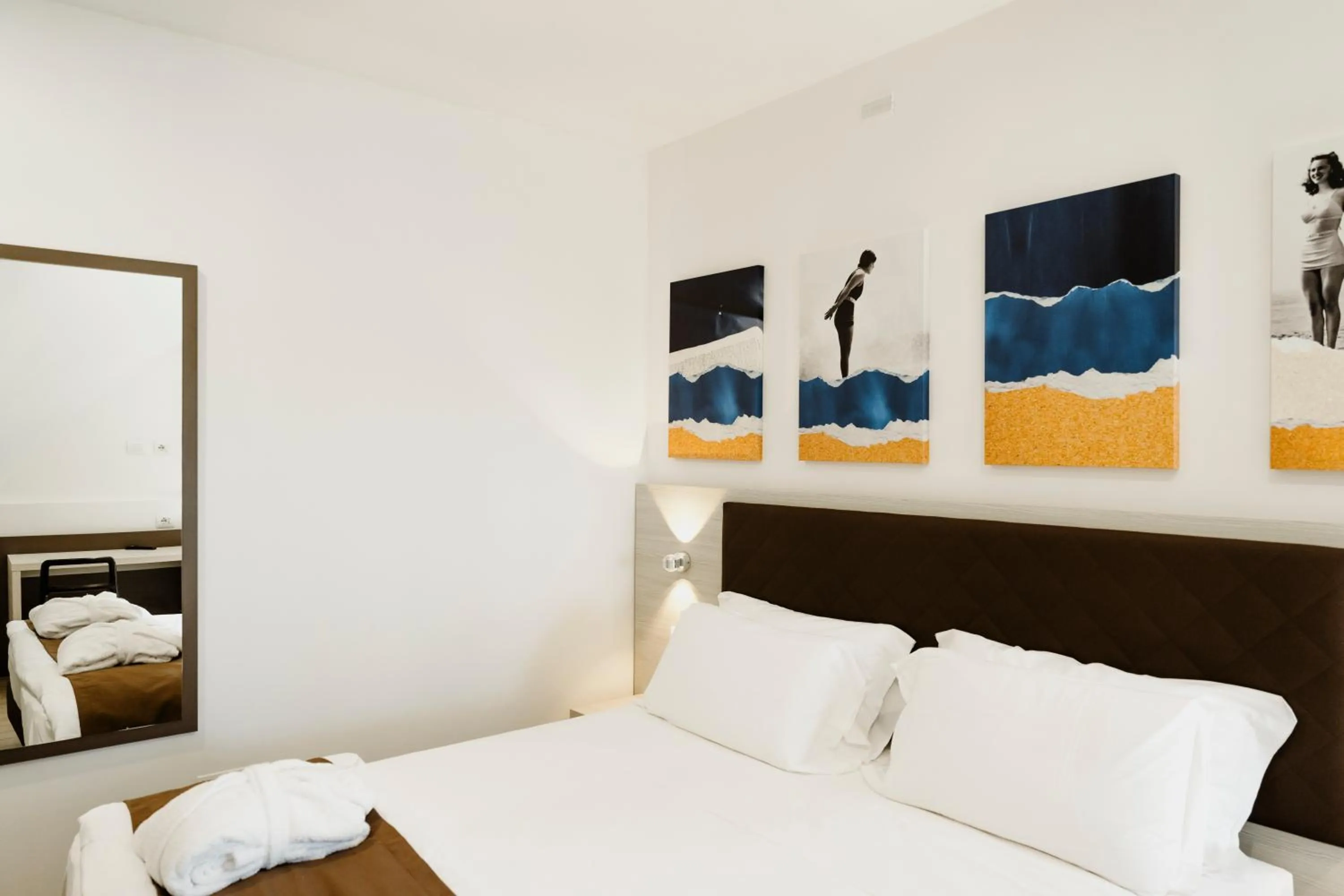 Bedroom, Bed in Torre Cintola Greenblu Sea Emotions