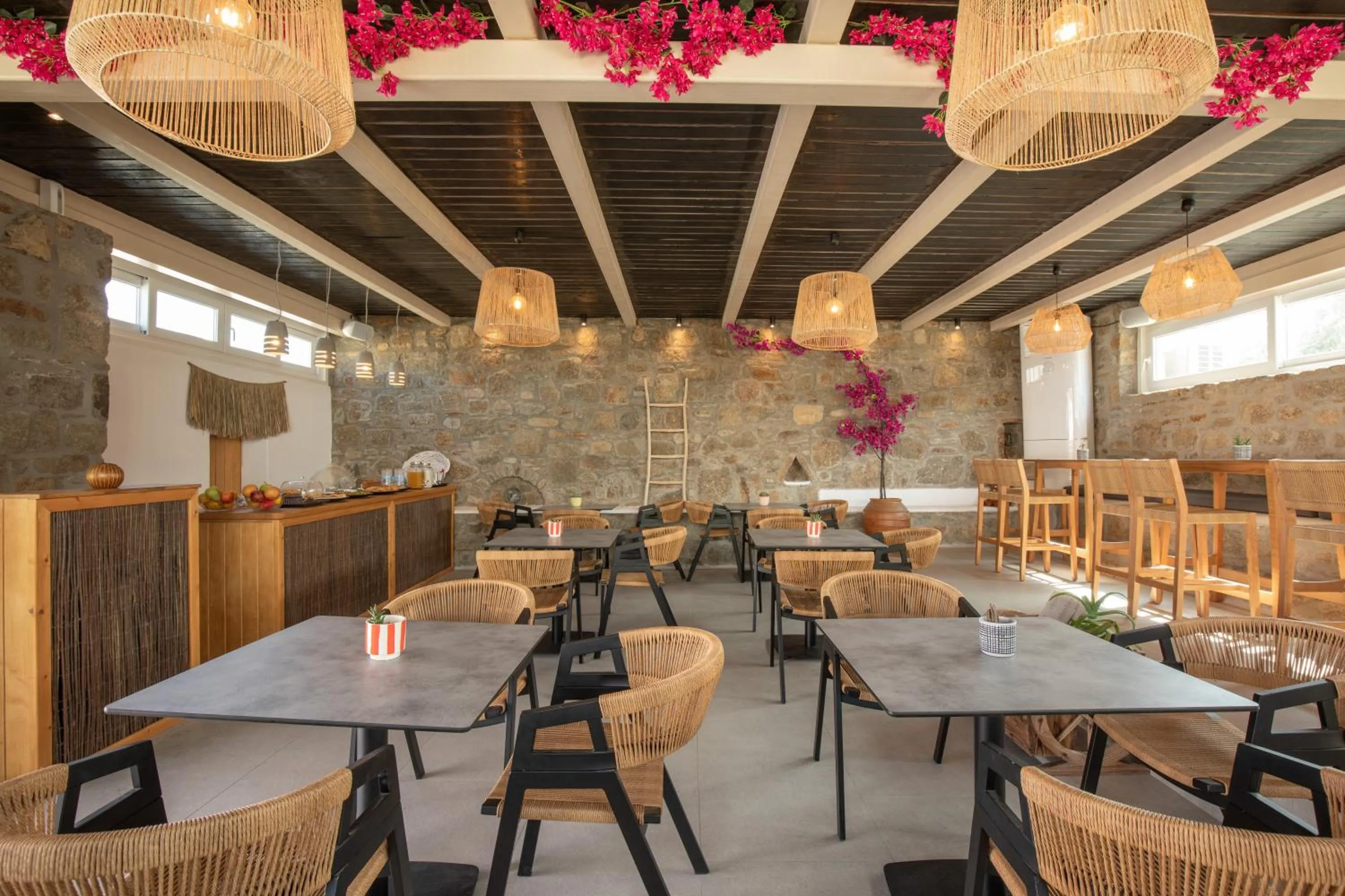 Restaurant/places to eat in Alexandros Mykonos