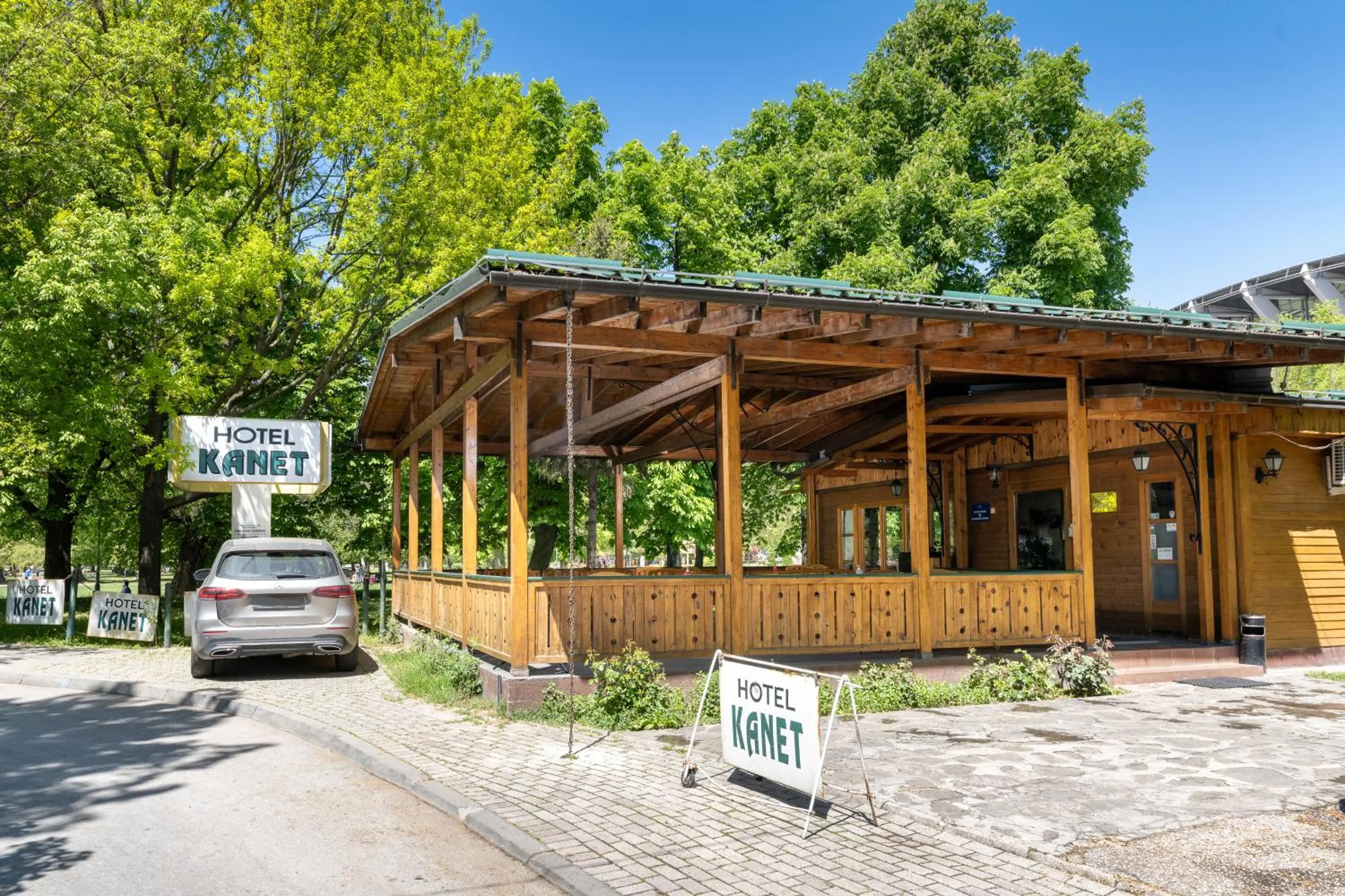 Property building in B&B Kanet