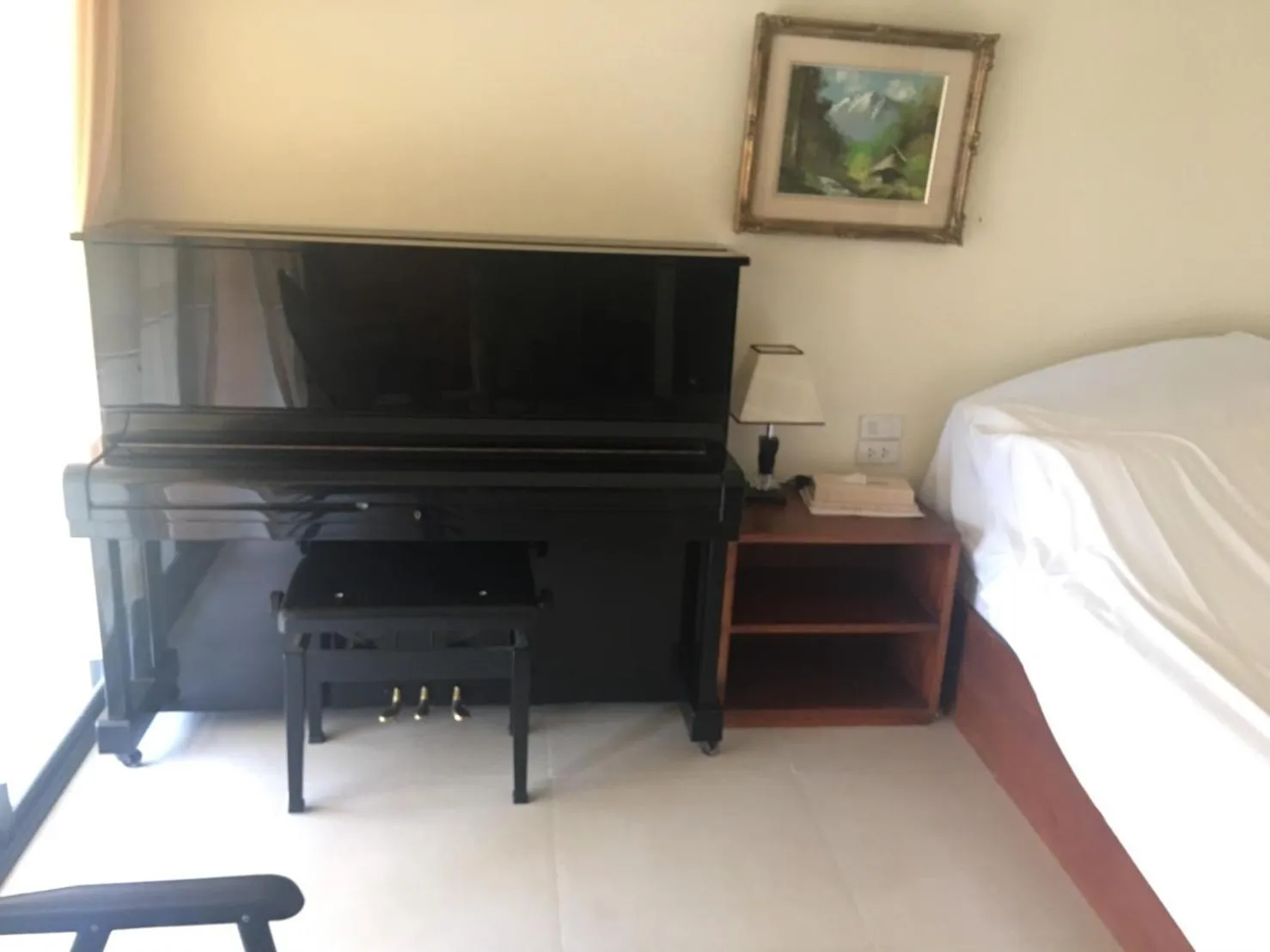 Bed in Mamaungpaa Hill resort