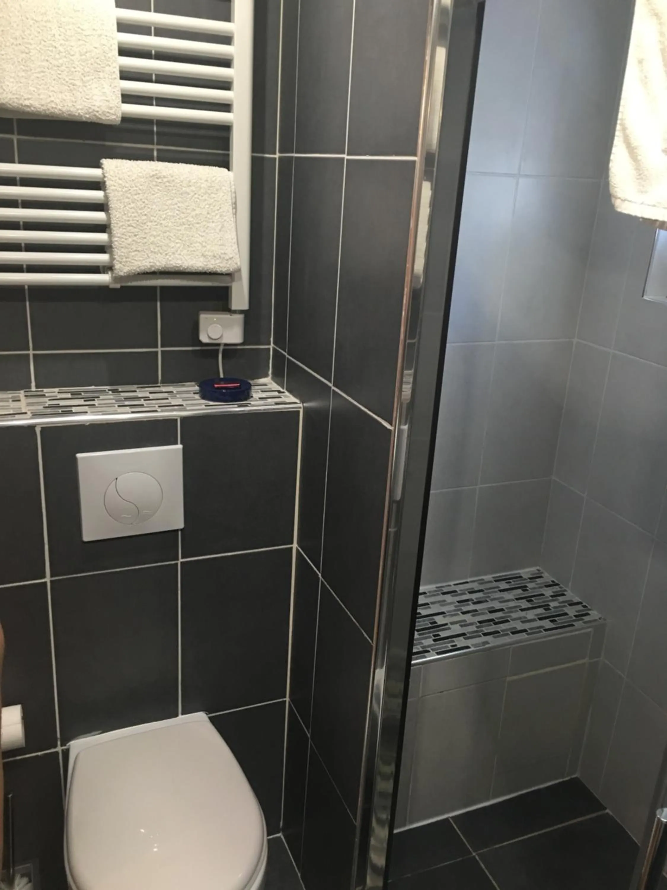 Shower in La Ferme du Preneau