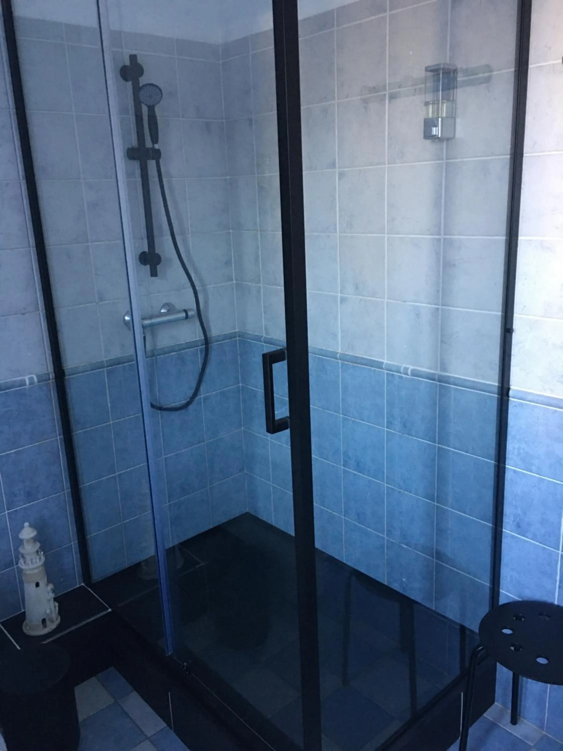 Shower in La Ferme du Preneau