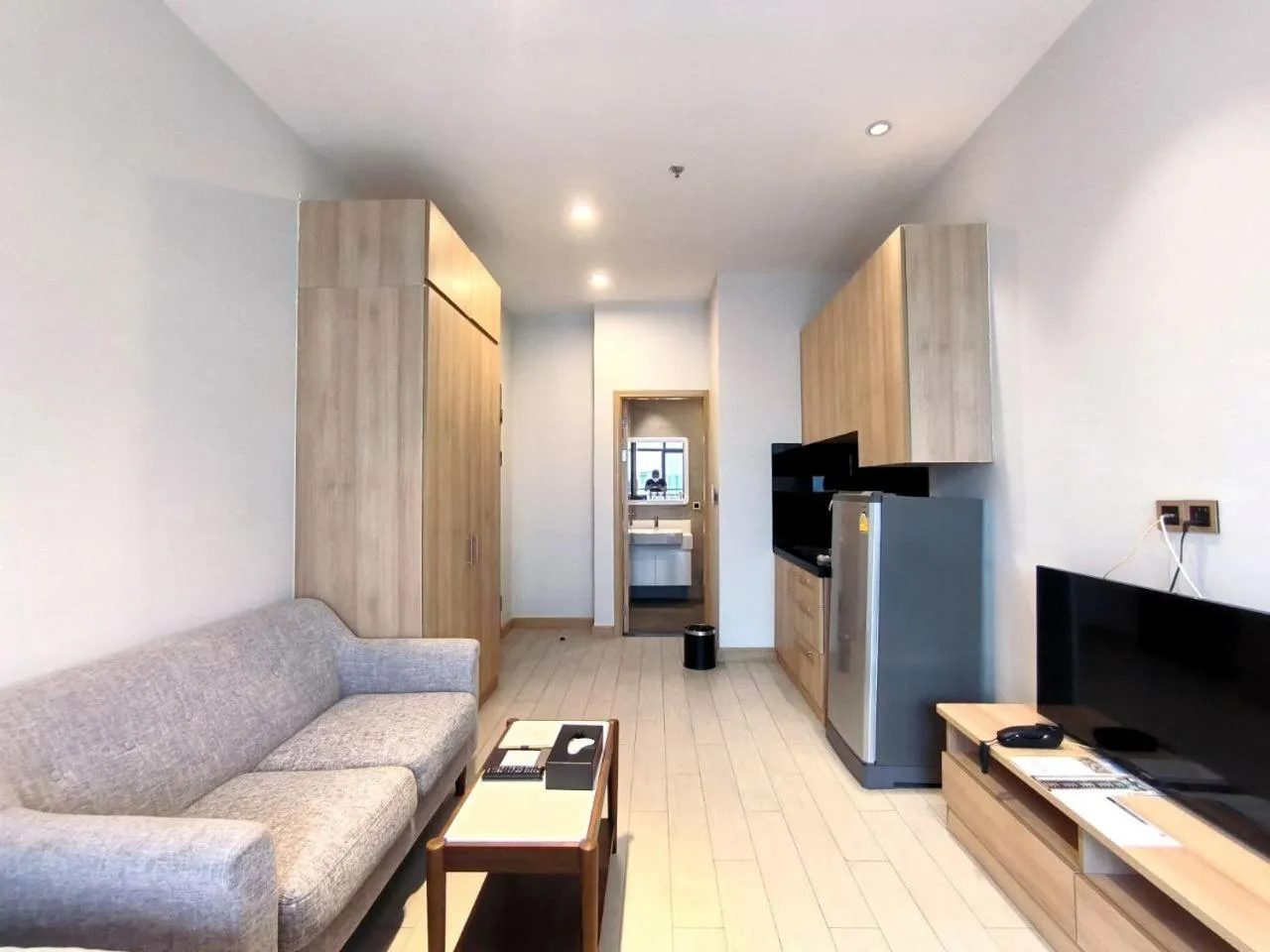 Kitchen or kitchenette in The View Serviced Residence 豪景日式酒店公寓