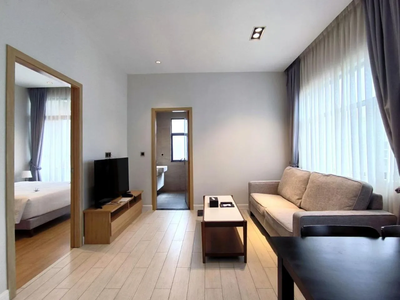 Communal lounge/ TV room, Bed in The View Serviced Residence 豪景日式酒店公寓