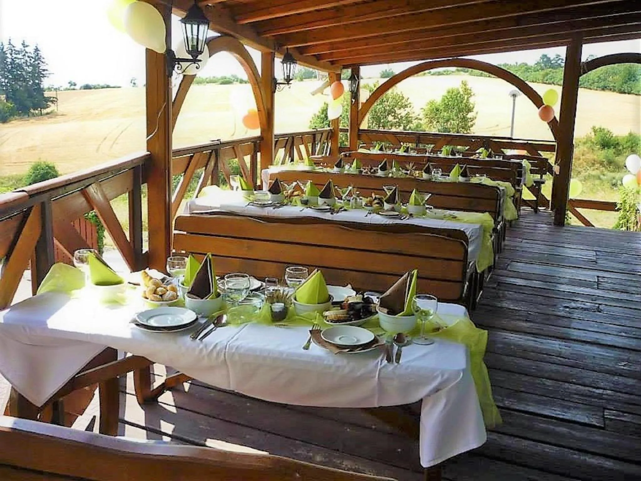 Restaurant/places to eat in Hotel Admiral