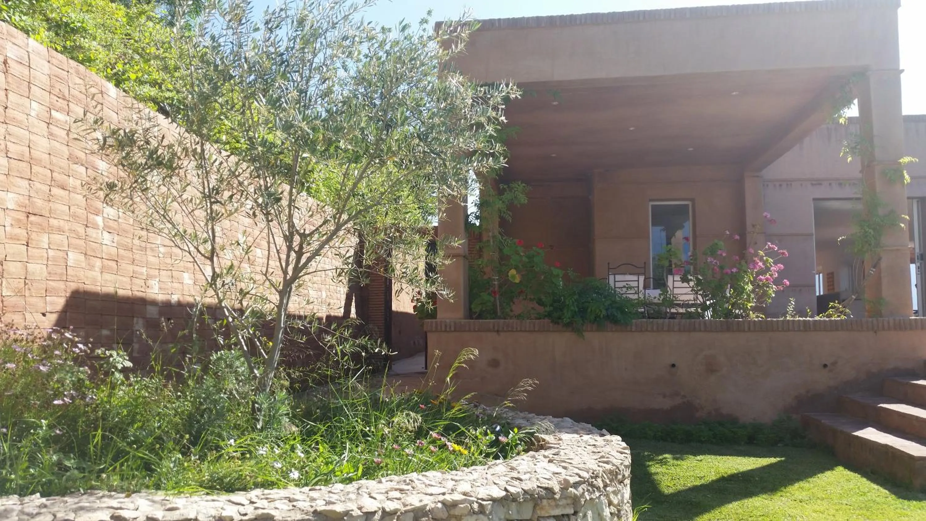 Restaurant/places to eat in Domaine La Source