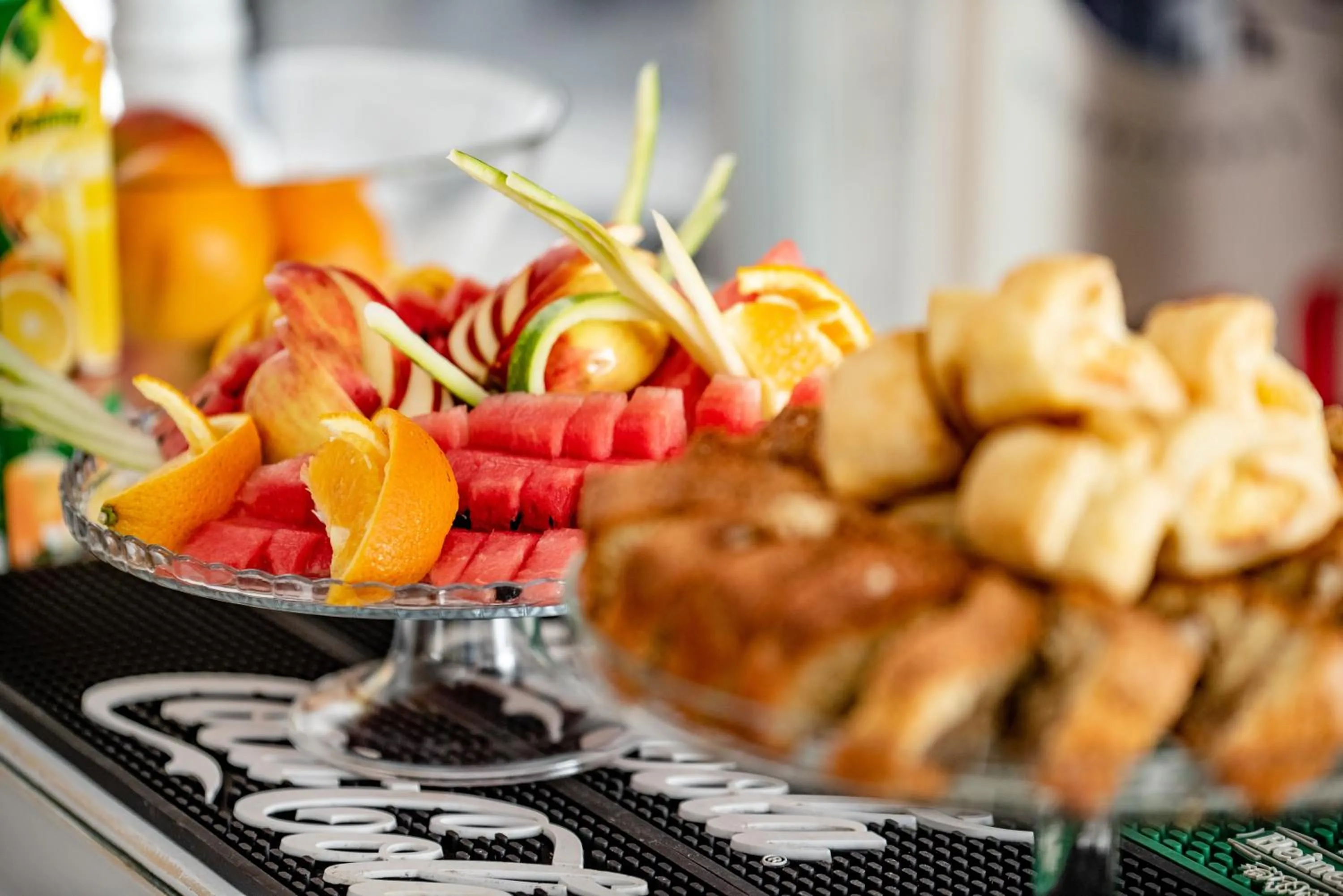 Buffet breakfast in Vila Zorile