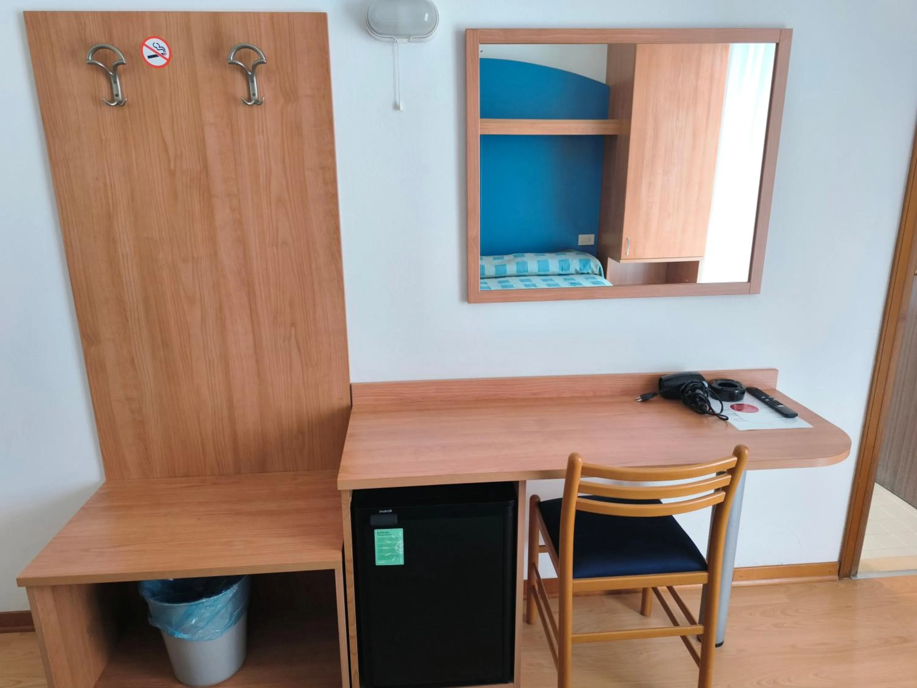 Bedroom in Hotel Midi