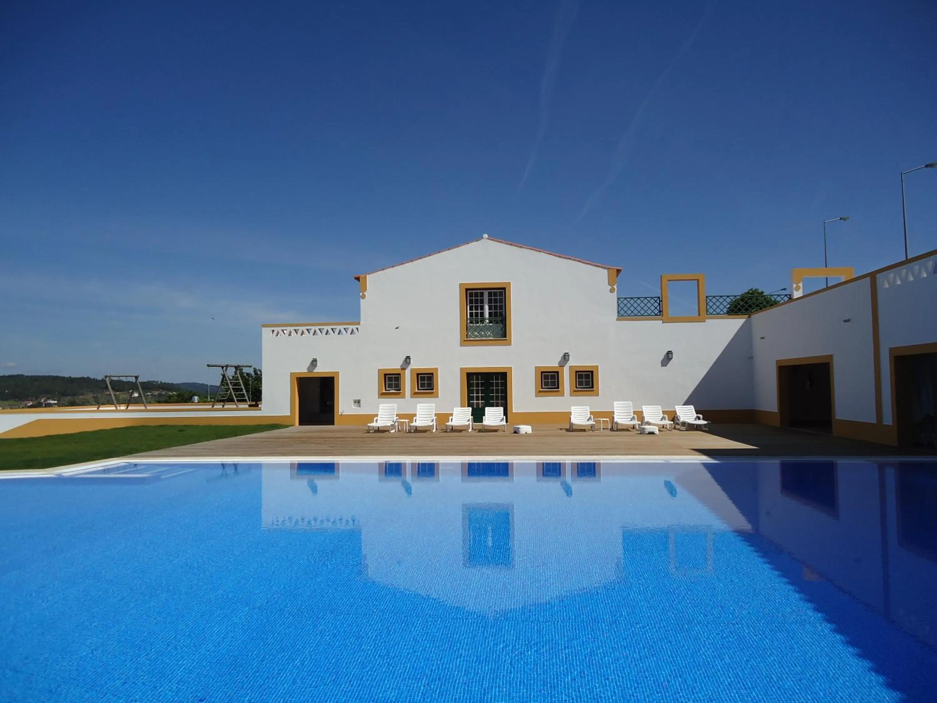 Swimming pool in Hotel Segredos De Vale Manso