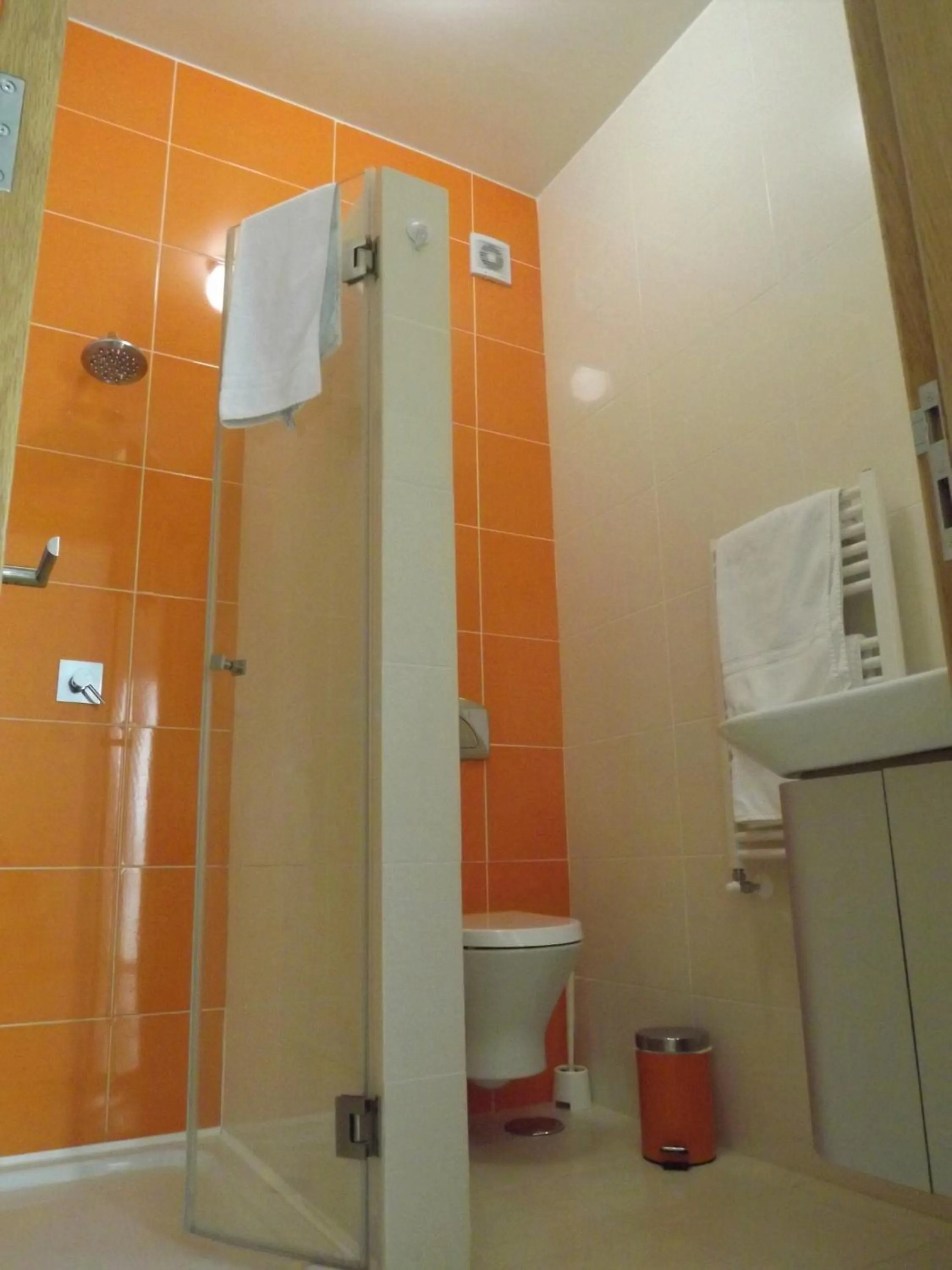 Shower in Casa Ceedina Bed And Breakfast & Beauty