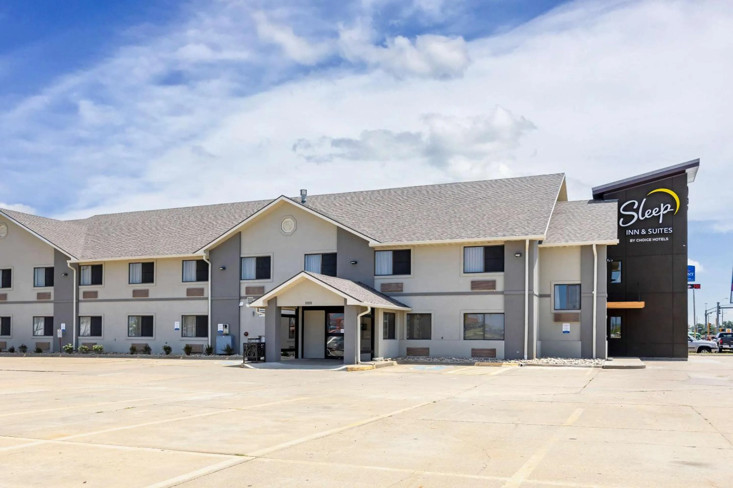 Property building in Sleep Inn & Suites Salina I-135