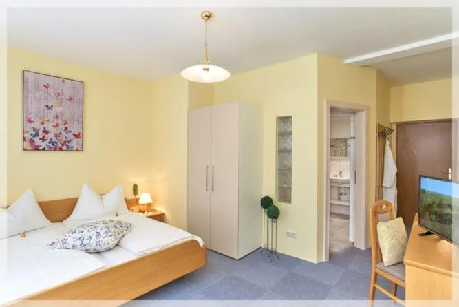 Photo of the whole room, Bed in Gasthof BLASL Margaretha