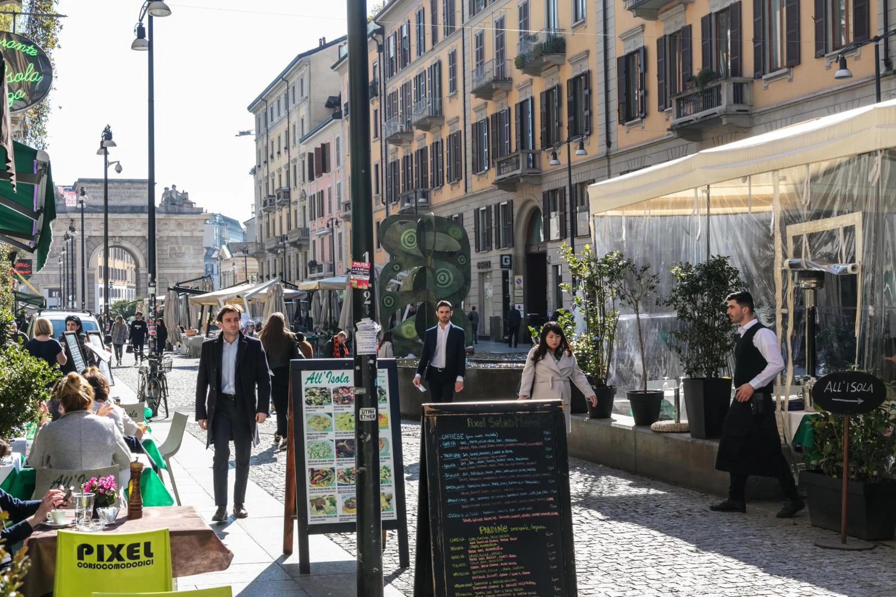 Neighbourhood in Heart Milan Apartments Corso Como