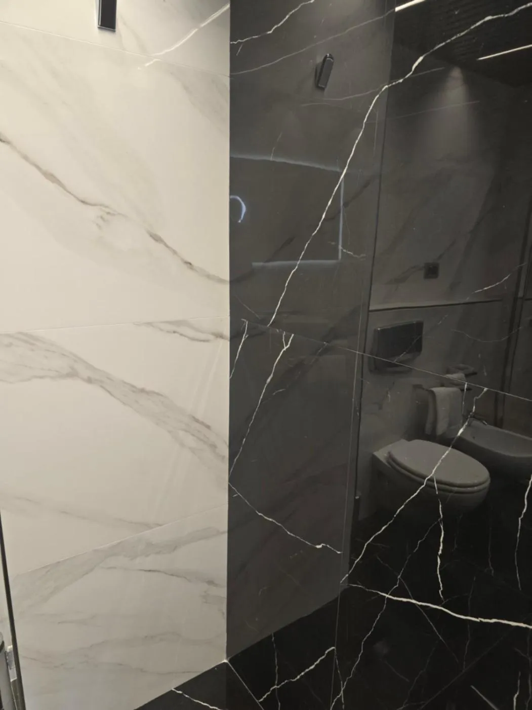 Shower in Grand Hotel Europa