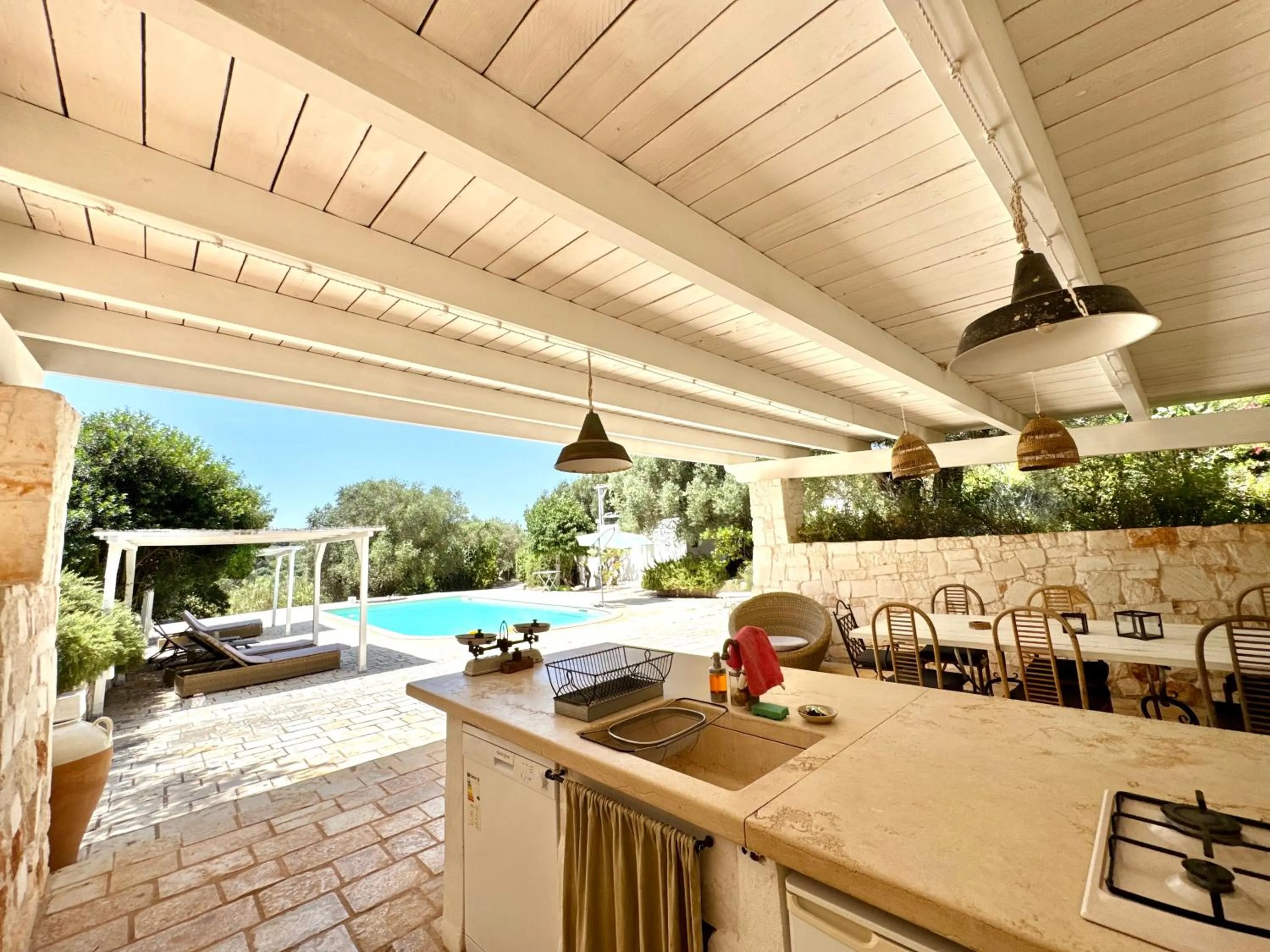 Trullo Happiness
