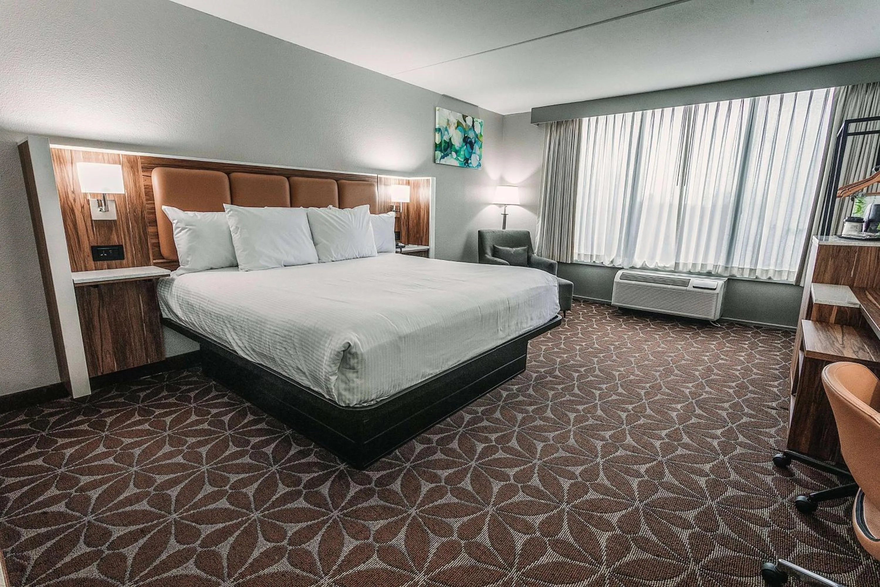 Photo of the whole room, Bed in Wyndham Garden Williamsburg Busch Gardens Area