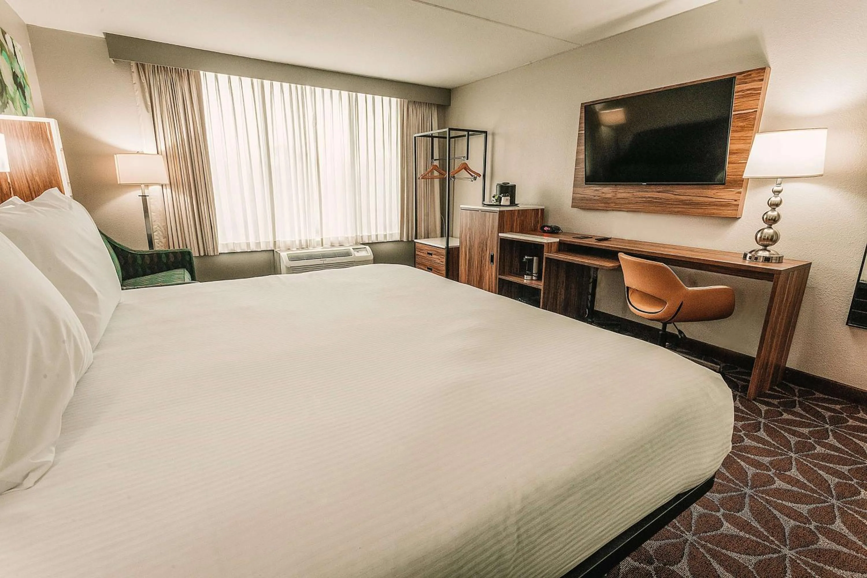 Photo of the whole room, Bed in Wyndham Garden Williamsburg Busch Gardens Area