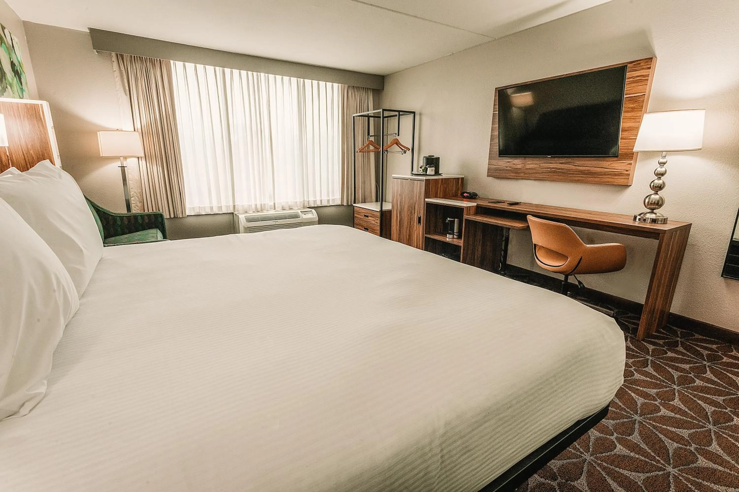 Photo of the whole room, Bed in Wyndham Garden Williamsburg Busch Gardens Area