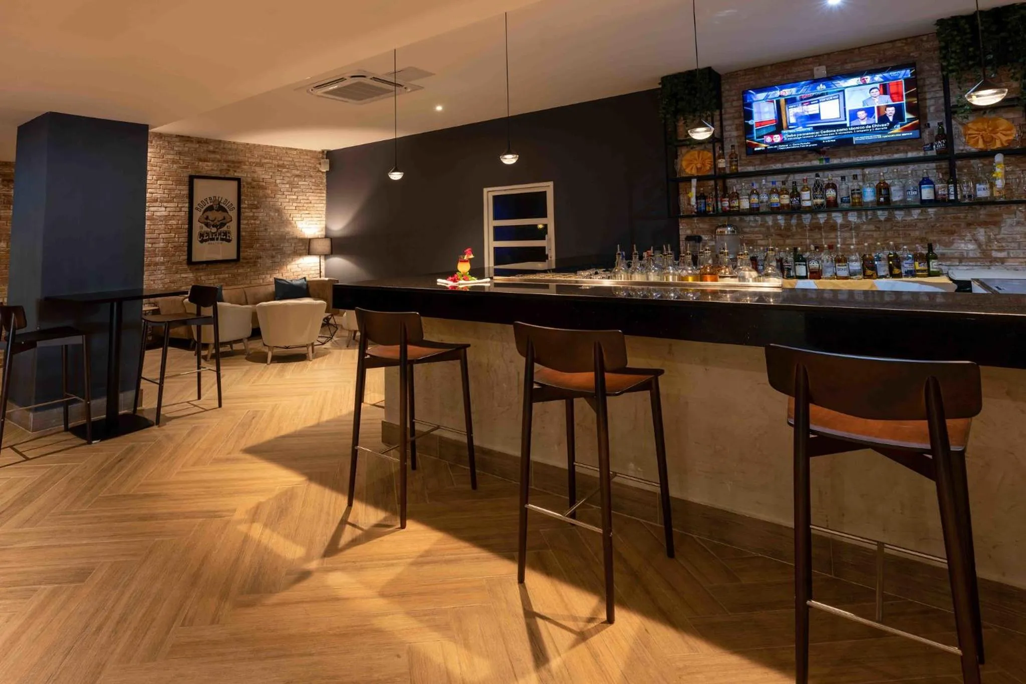 Lounge or bar in Coral Costa Caribe Beach Resort - All Inclusive