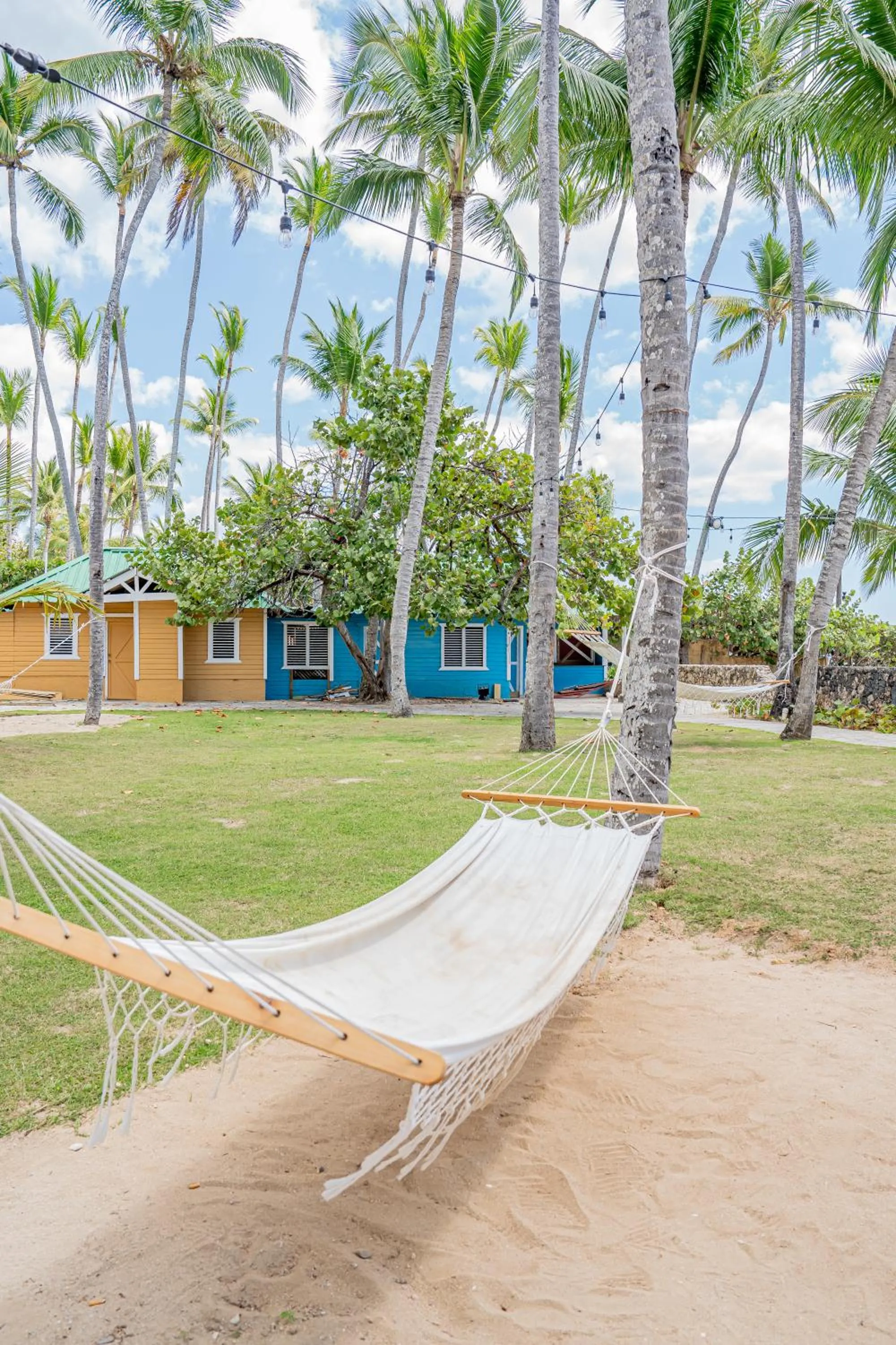 Area and facilities in Coral Costa Caribe Beach Resort - All Inclusive