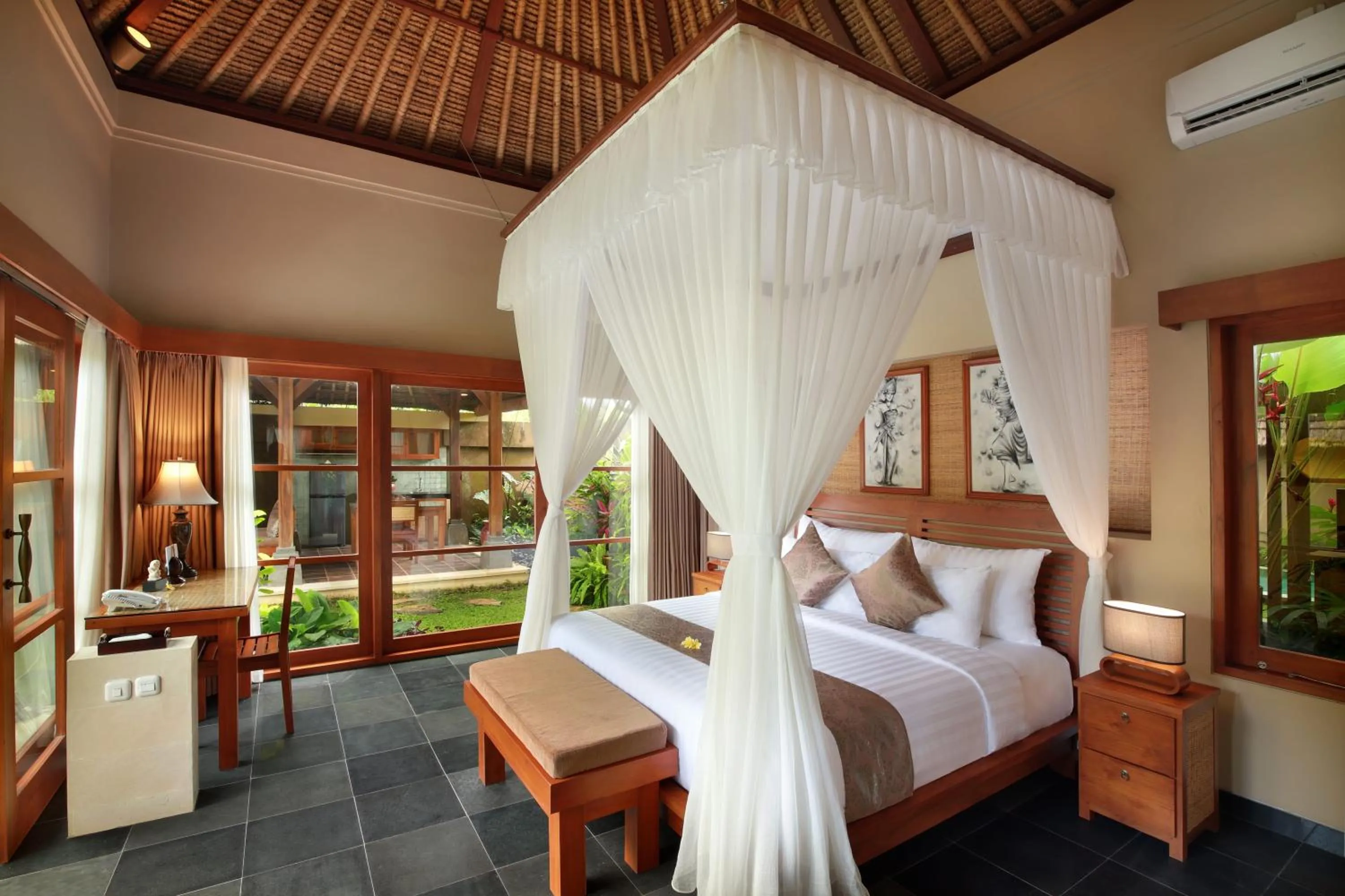Bed in Ubud Nyuh Bali Resort & Spa