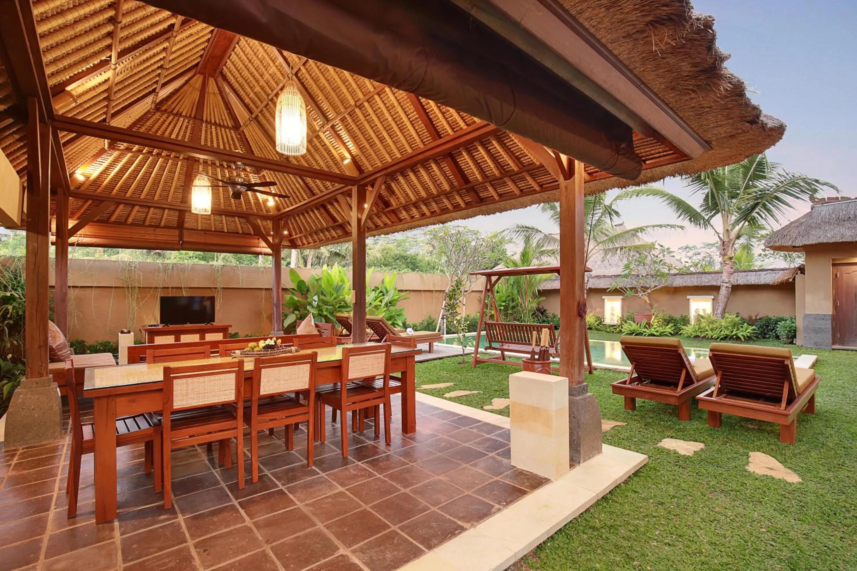 TV and multimedia in Ubud Nyuh Bali Resort & Spa