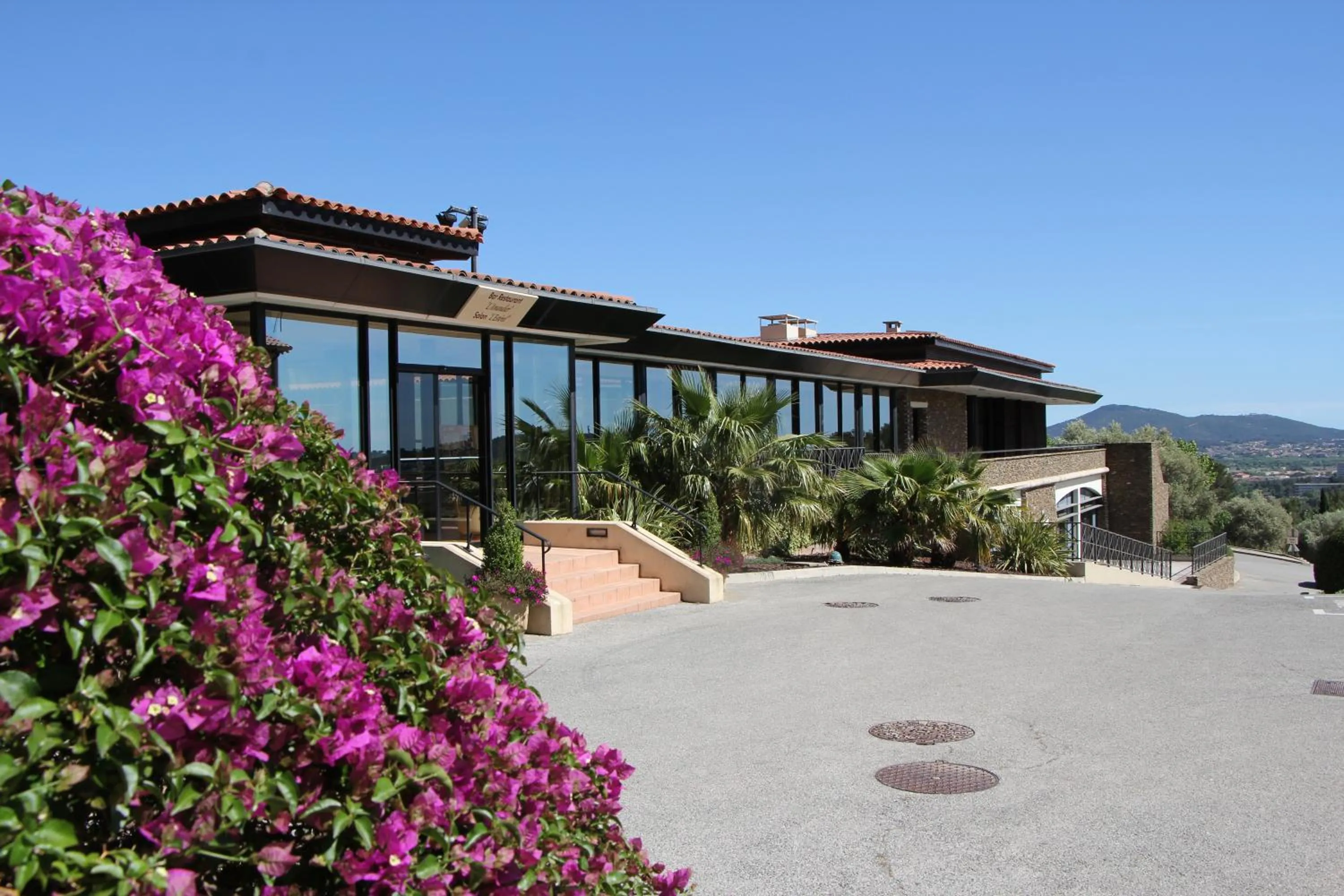 Property building in Domaine des Gueules Cassees