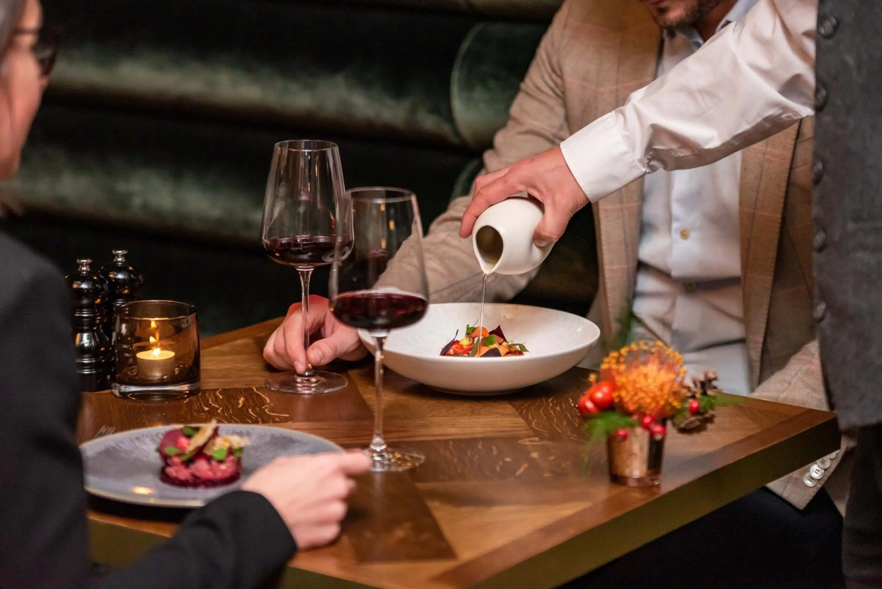 Restaurant/places to eat in Manor House Lindley