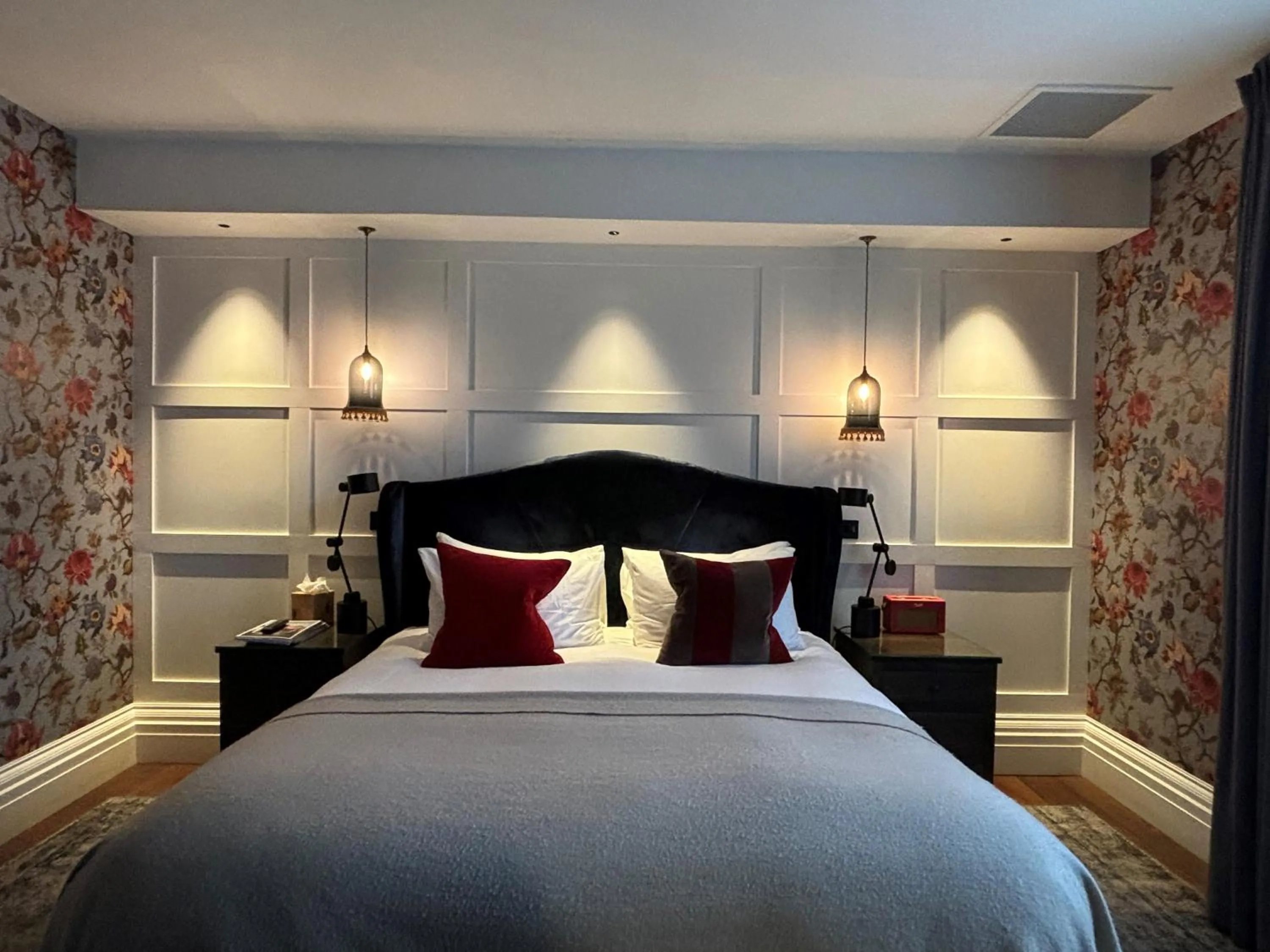 Bed in Manor House Lindley