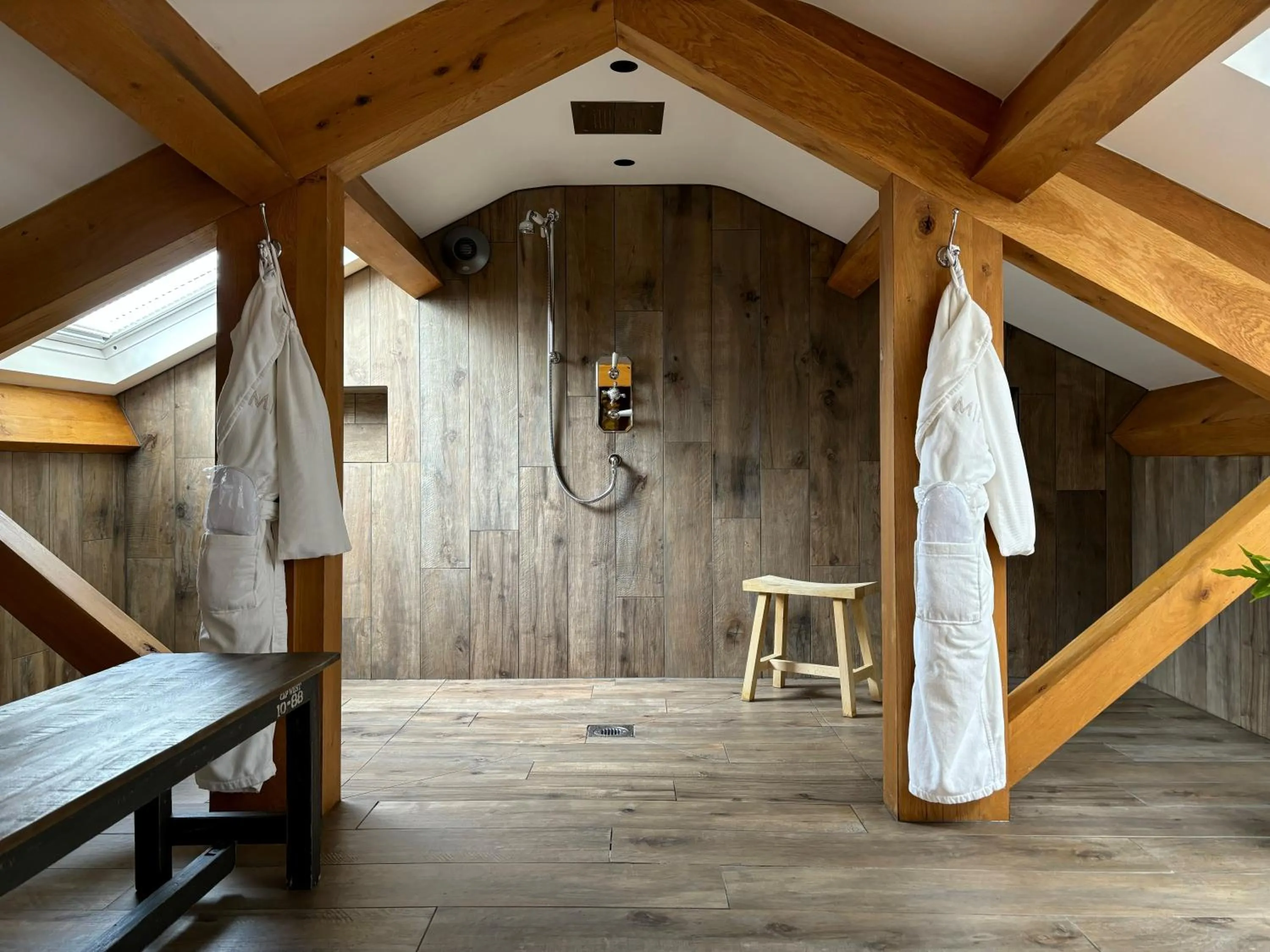 Shower in Manor House Lindley